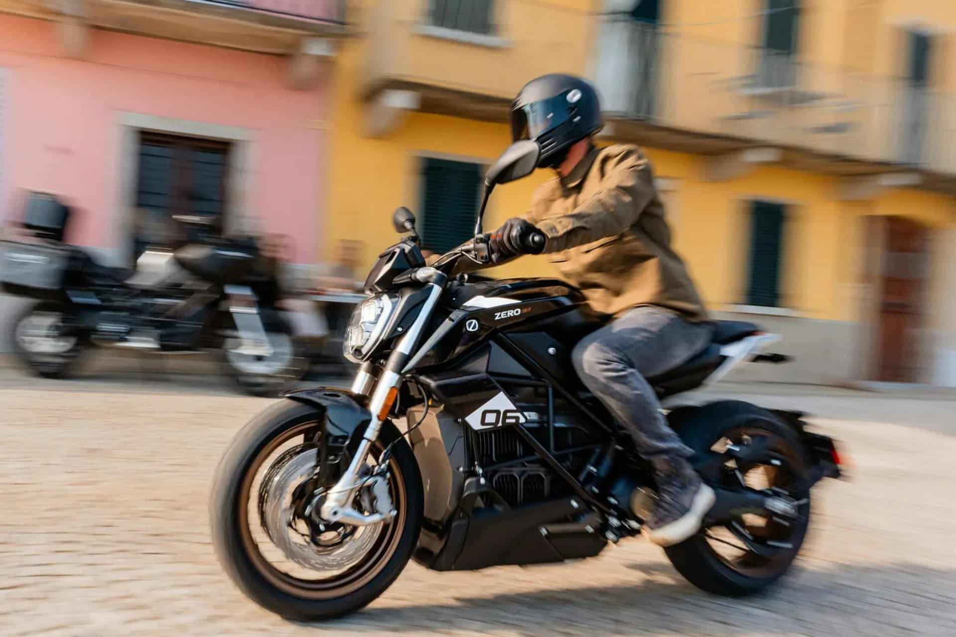 Todas las motos automáticas para el carnet A que puedes comprar en 2025 - Zero Motorcycles SR F
