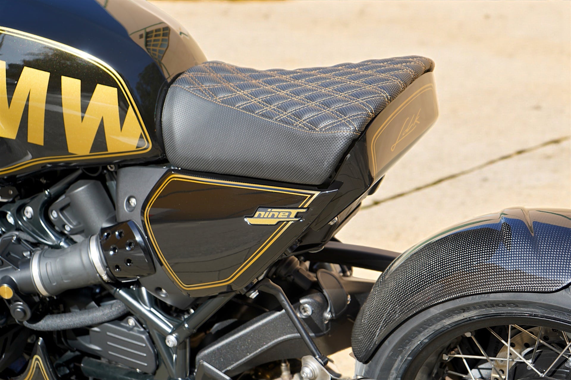 BMW R12 Nine T “JPS”: Legado histórico inconfundible al servicio del estilo Neoracer de LDK