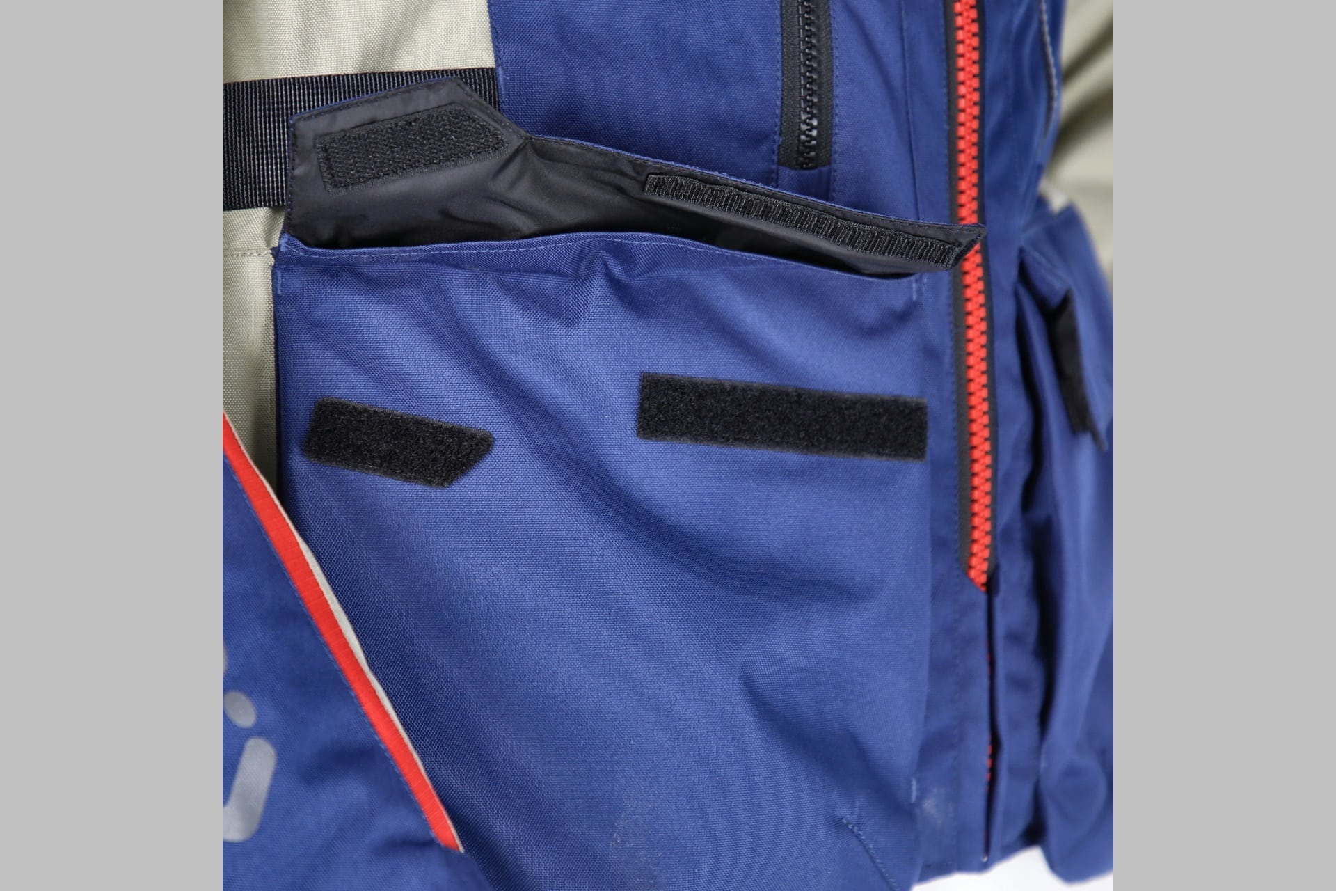 Acerbis X-Travel 2.0: La chaqueta que se adapta a nuestras necesidades