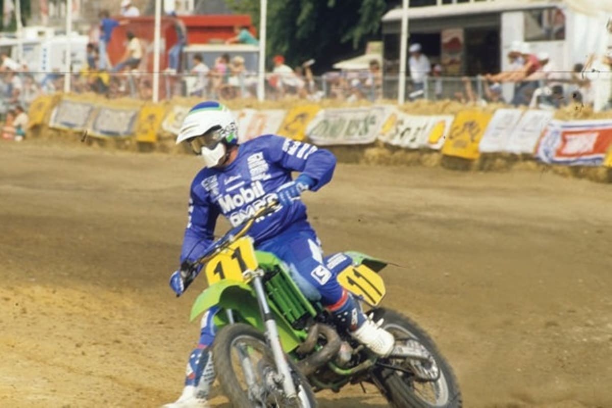Hakan Carlqvist, el piloto de MX sueco que “repostó” en plena carrera