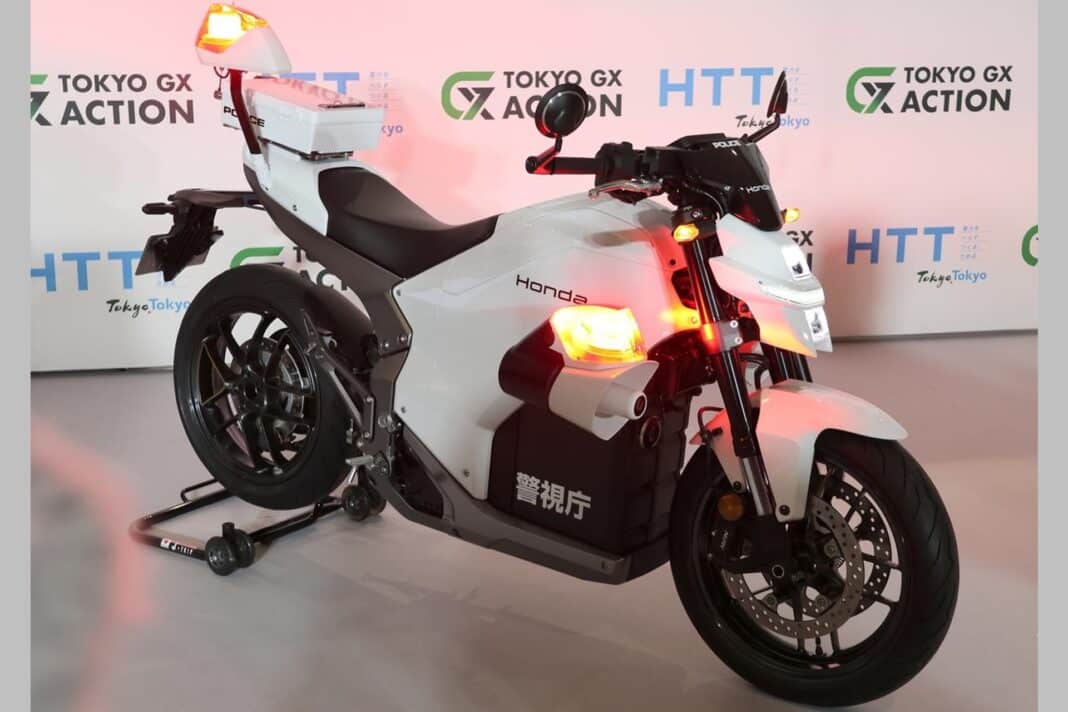 La nueva Honda WN7 ha debutado como moto policial durante la celebración del Hakone Ekiden 2026