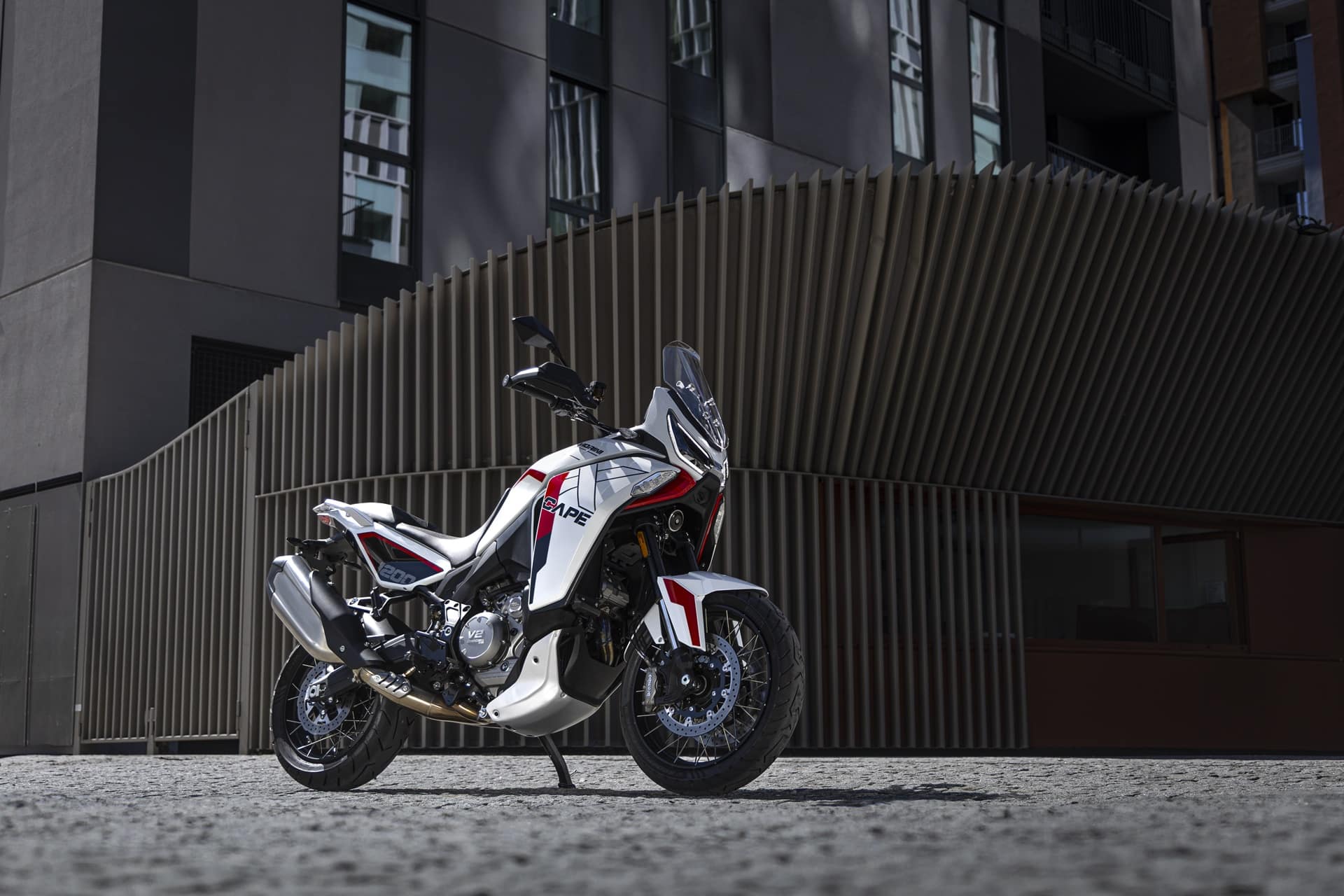 Moto Morini anuncia la apertura de pre-reservas de la nueva X-Cape 1200 y Alltrhike 450