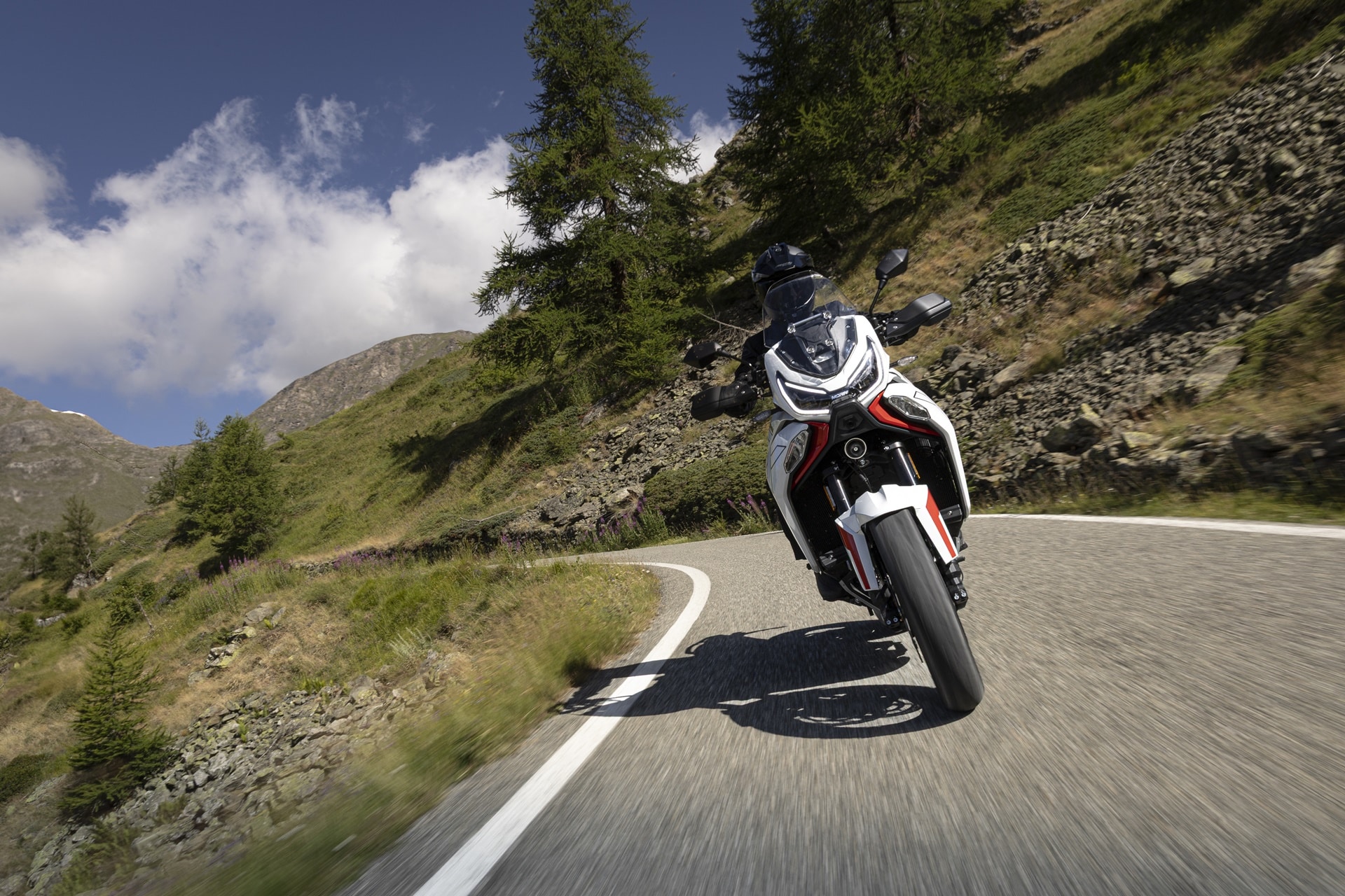 Moto Morini anuncia la apertura de pre-reservas de la nueva X-Cape 1200 y Alltrhike 450