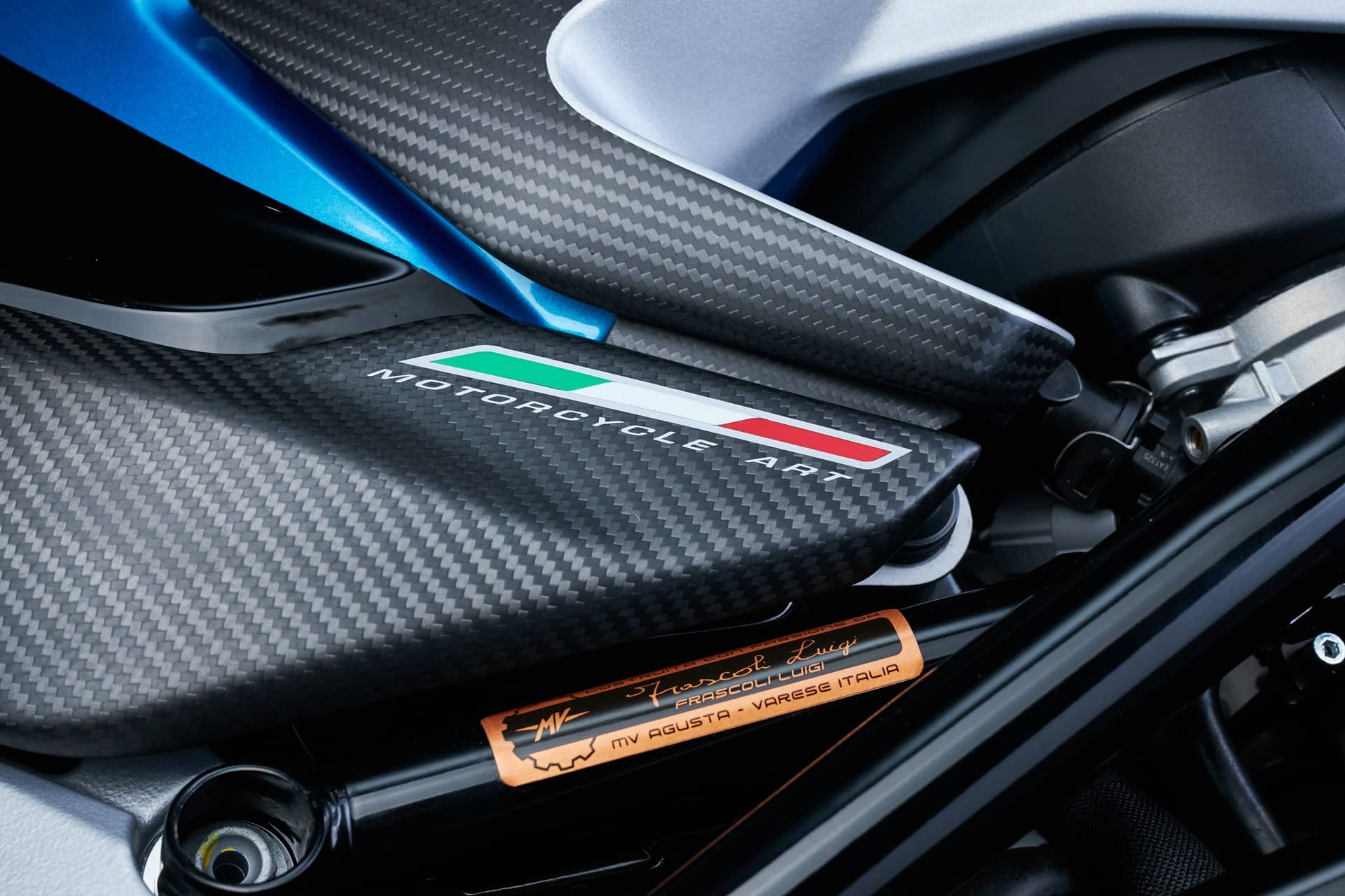 MV Agusta Rush Titanio: Ingeniería de precisión en su máxima expresión