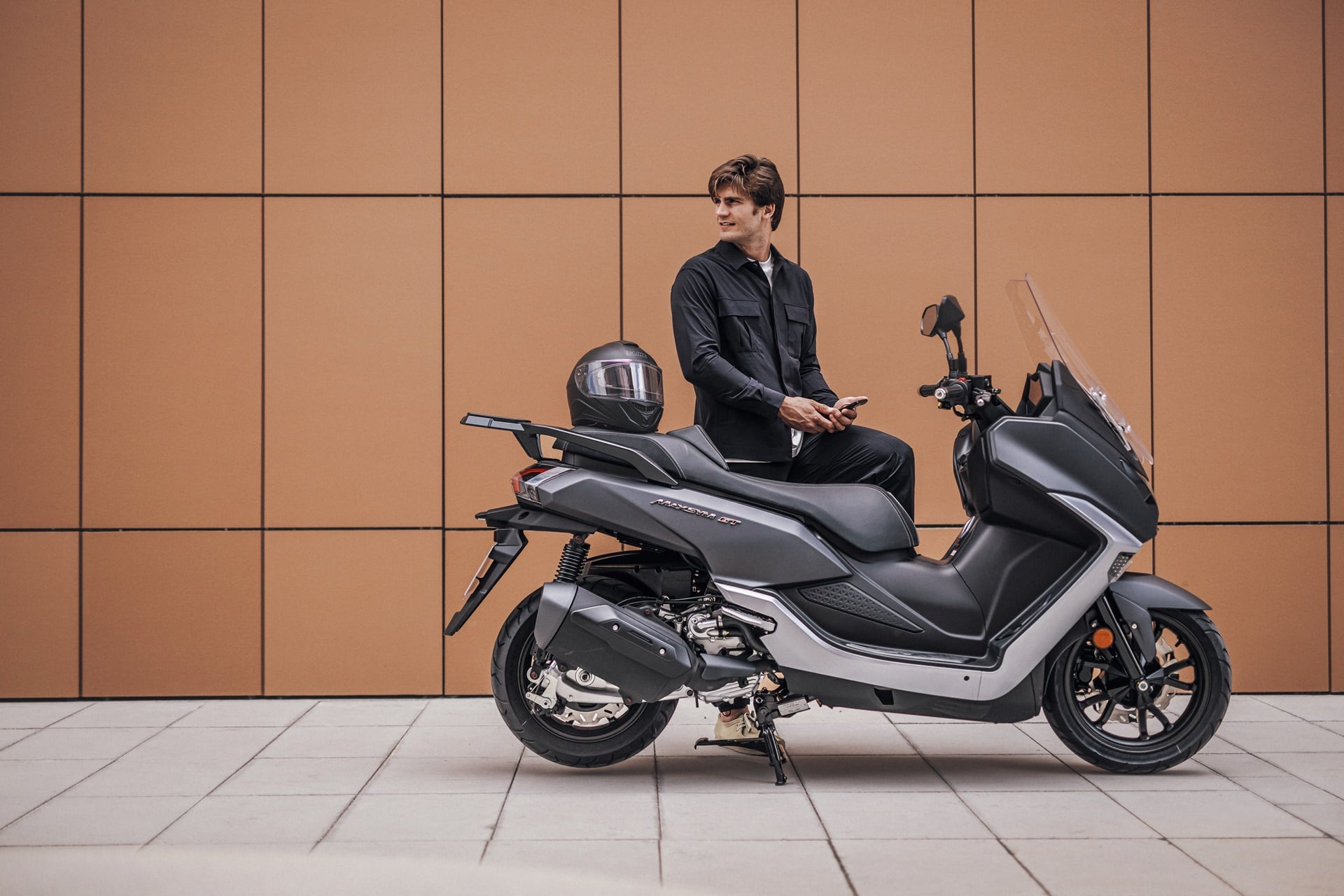 SYM lanza una campaña promocional para su Maxsym GT en estos primeros compases de 2026