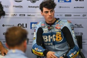 Fermín Aldeguer se lesiona entrenando y se fractura el fémur izquierdo