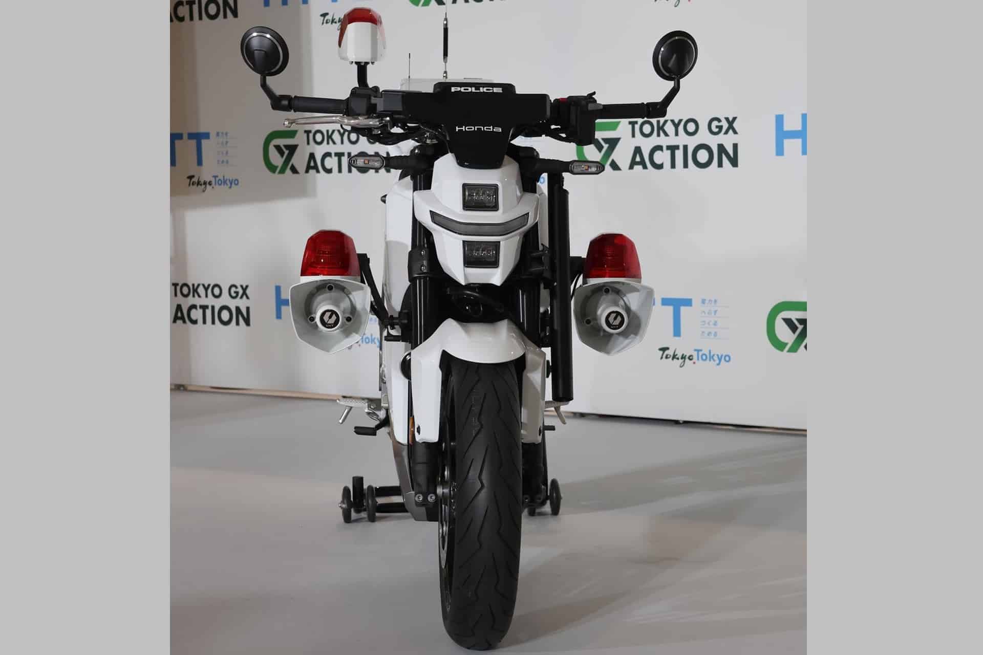 La nueva Honda WN7 ha debutado como moto policial durante la celebración del Hakone Ekiden 2026