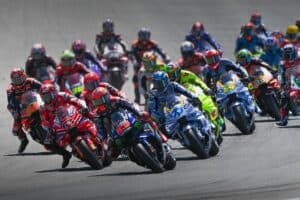 Actualmente la parrilla de MotoGP la componen en su mayoría españoles e italianos