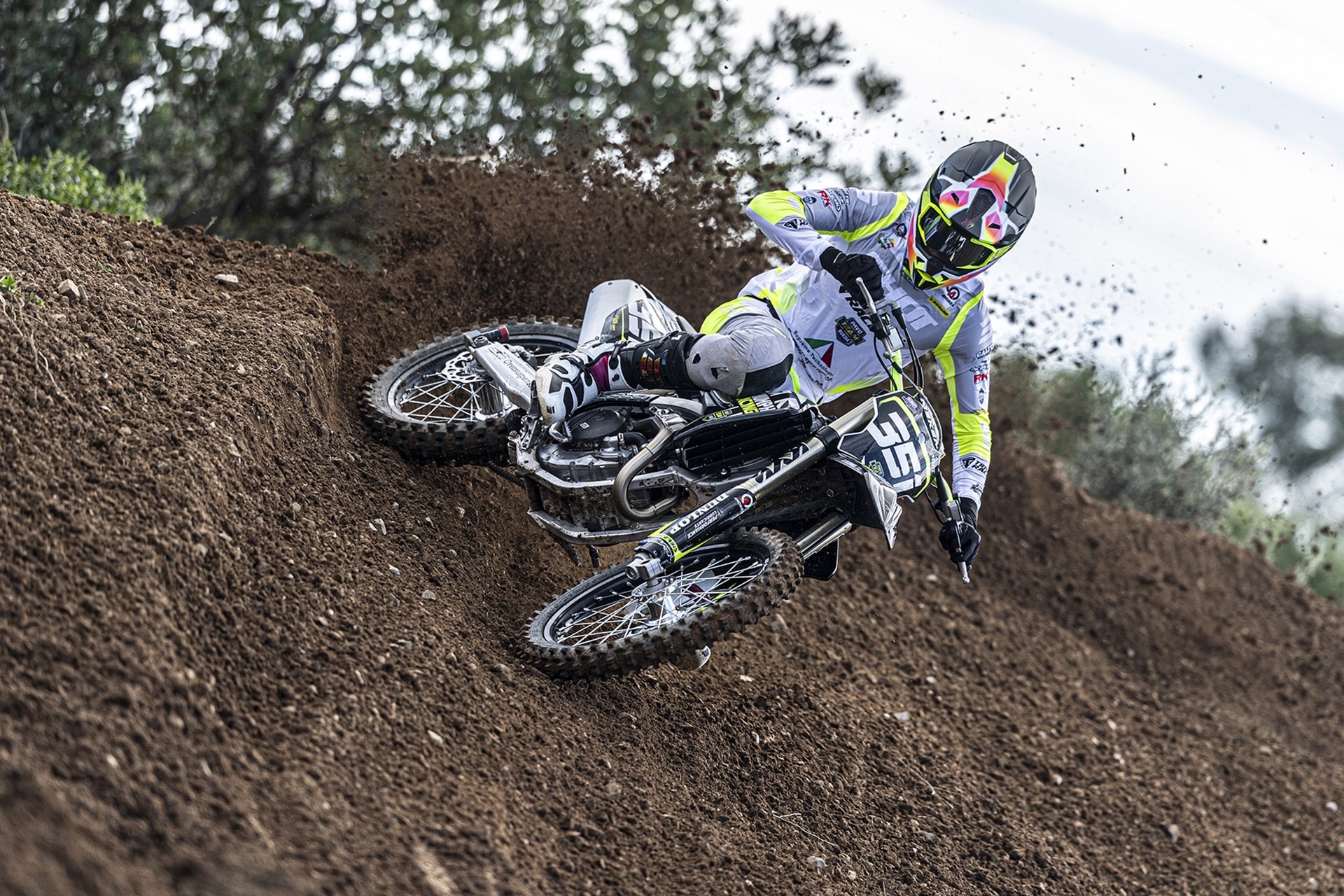Triumph presenta su equipo para el Campeonato de España de Motocross 2026