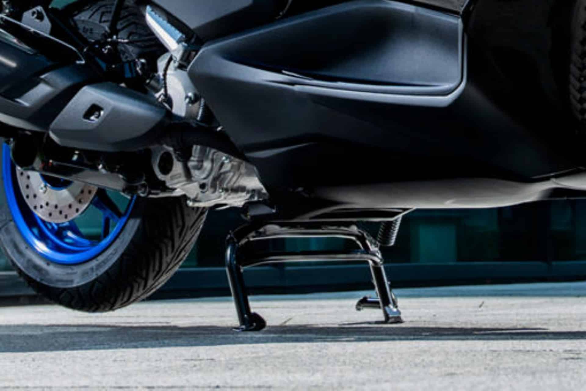 Caballete central moto