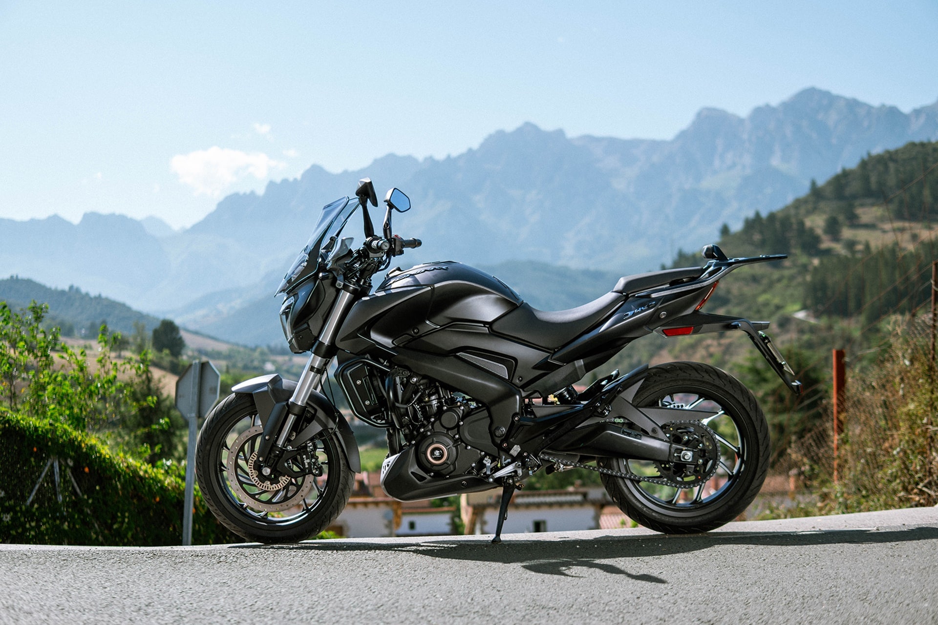 Dominar 400: la sport‑tourer ideal para aquellos que retoman la moto en 2026