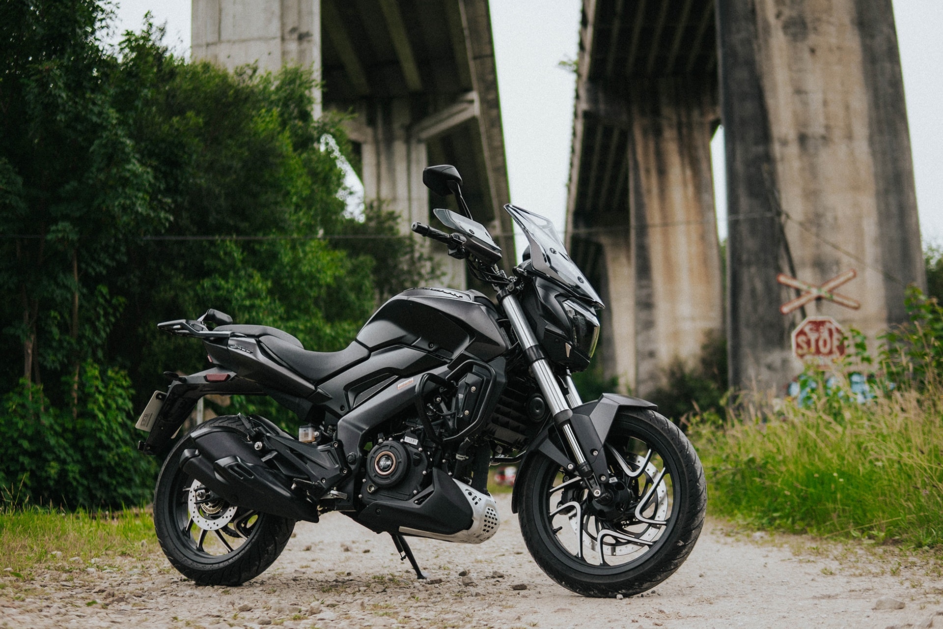 Dominar 400: la sport‑tourer ideal para aquellos que retoman la moto en 2026