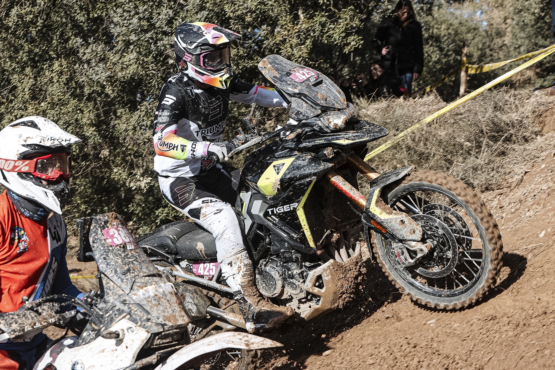 Triumph reafirma su relevancia en el mundo Off-road tras su paso por la Bassella Race 2026