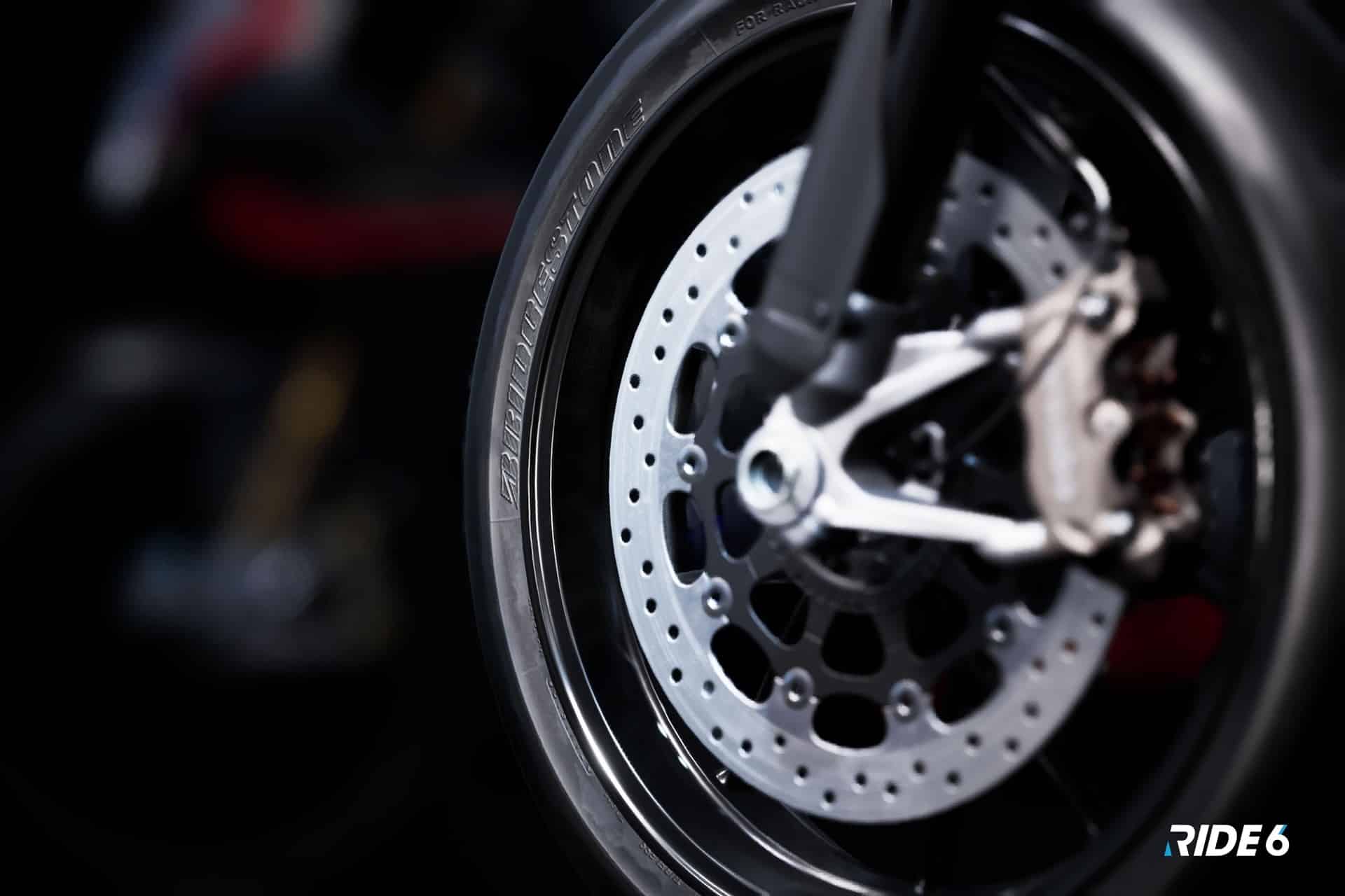 RIDE 6 2026: Bridgestone lleva los neumáticos de moto del mundo real al circuito virtual