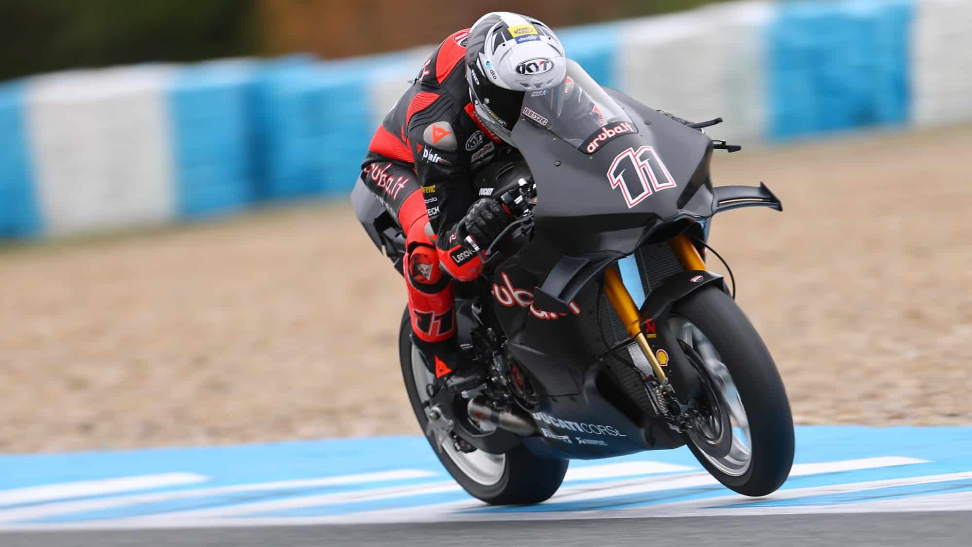 Bulega ha arrasado en pretemporada y la moto es tremendamente competitiva
