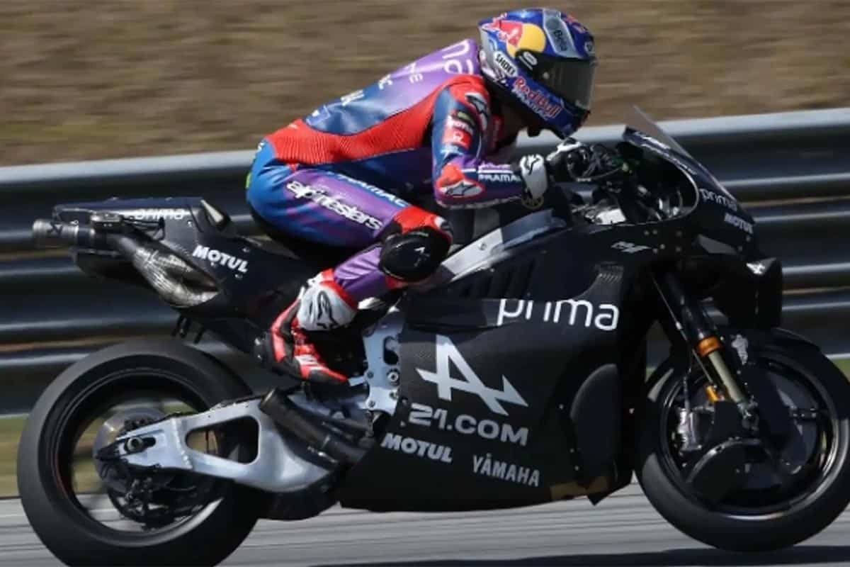 En parte de los test, Toprak rodó sin apéndices aerodinámicos detrás