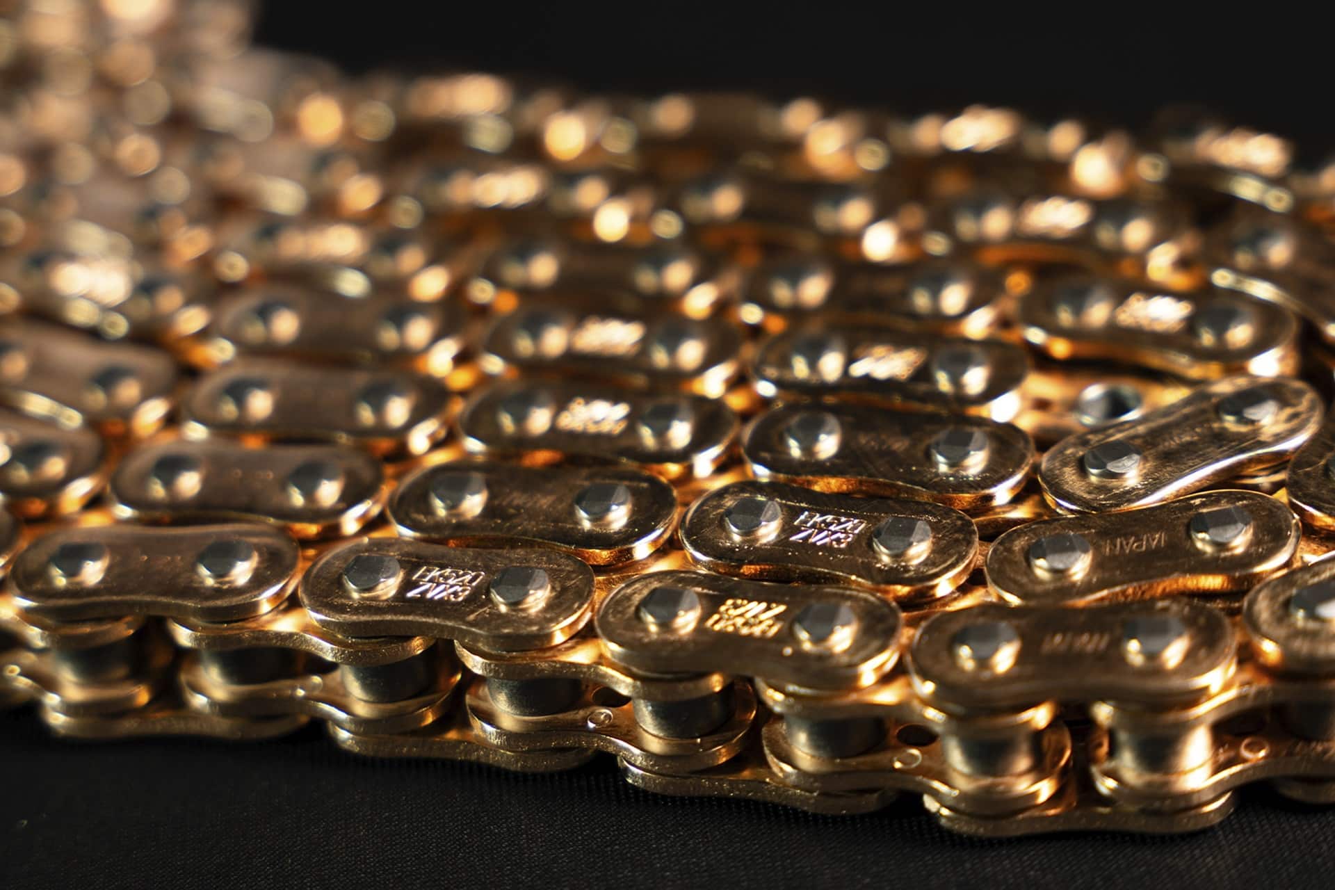 Gama EK Chain 2026: Cadenas de alto rendimiento para una conducción más estable y segura