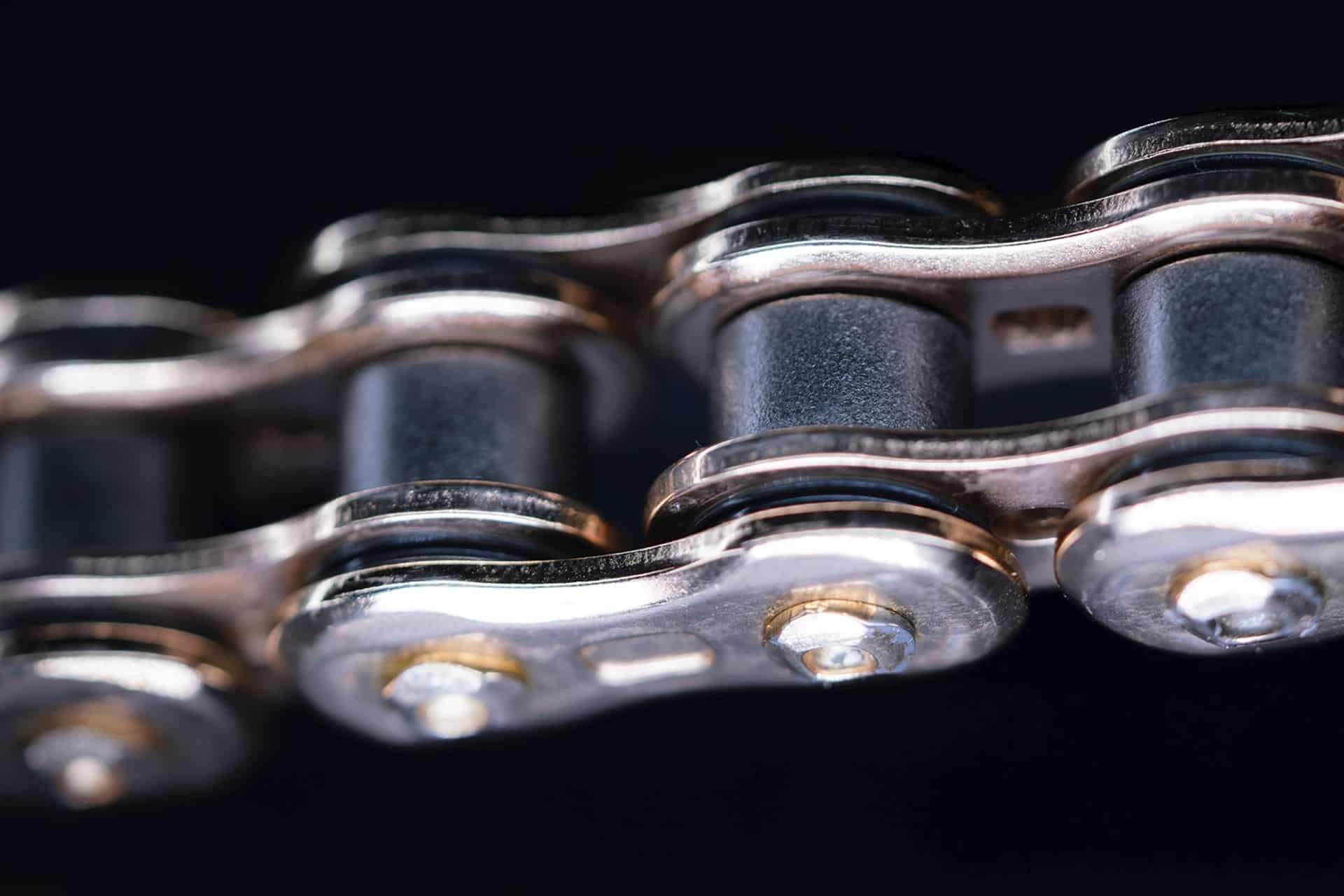 Gama EK Chain 2026: Cadenas de alto rendimiento para una conducción más estable y segura
