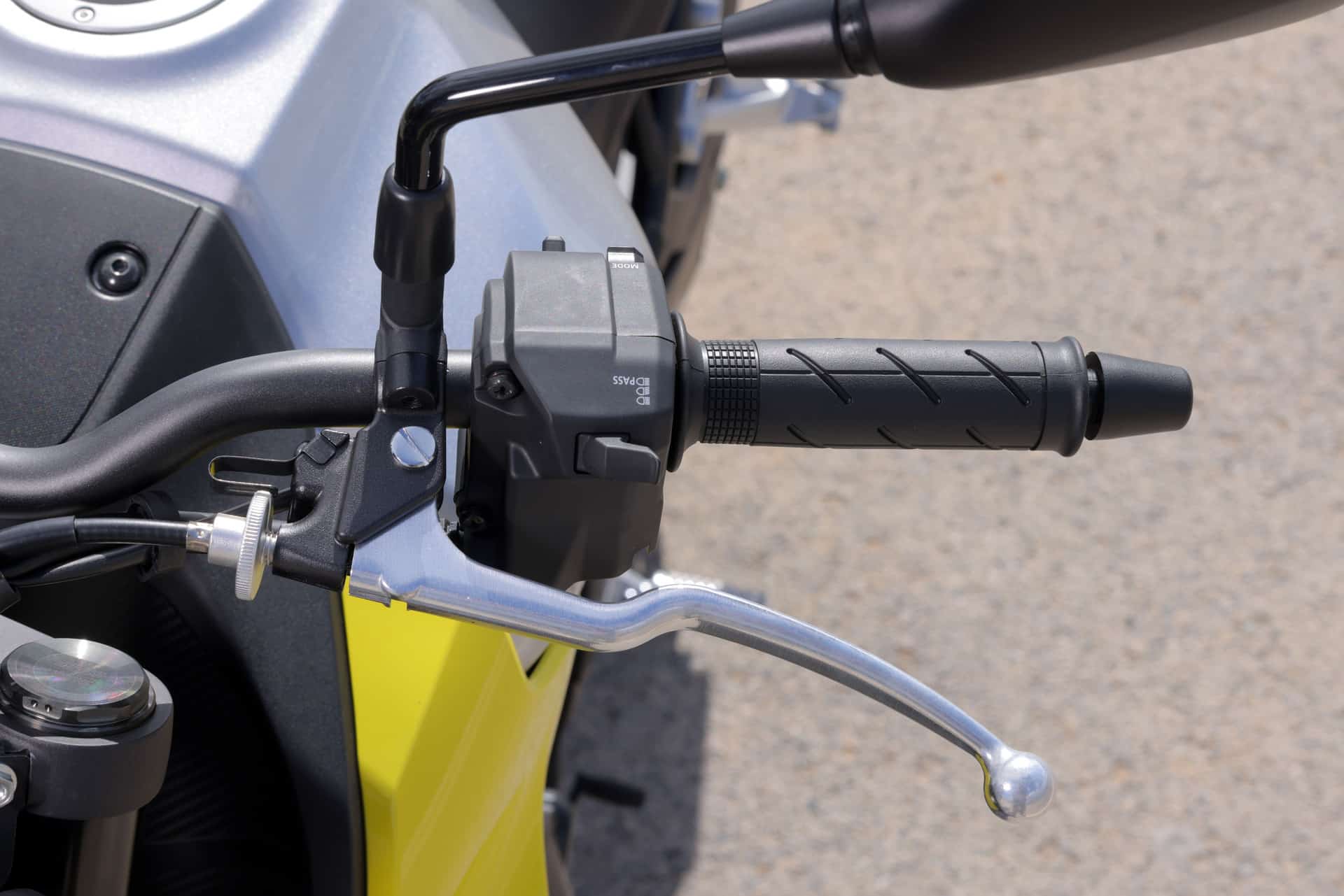 Prueba Honda Hornet 750 E-Clutch
