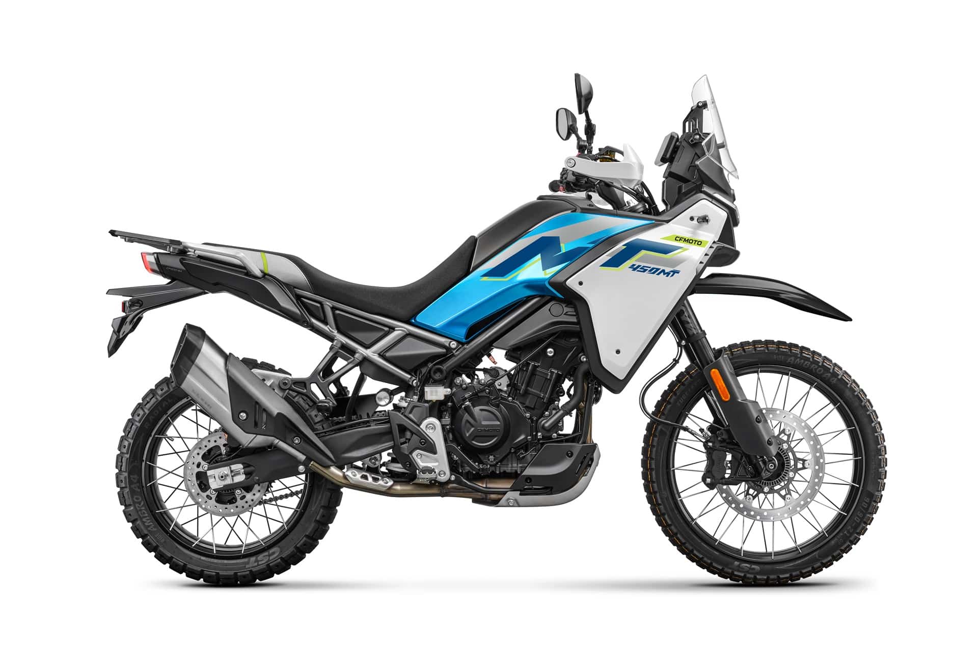 CFMoto sube el listón con la 450MT 2026: Ahora de serie con escape Akrapovič y Rally Pack