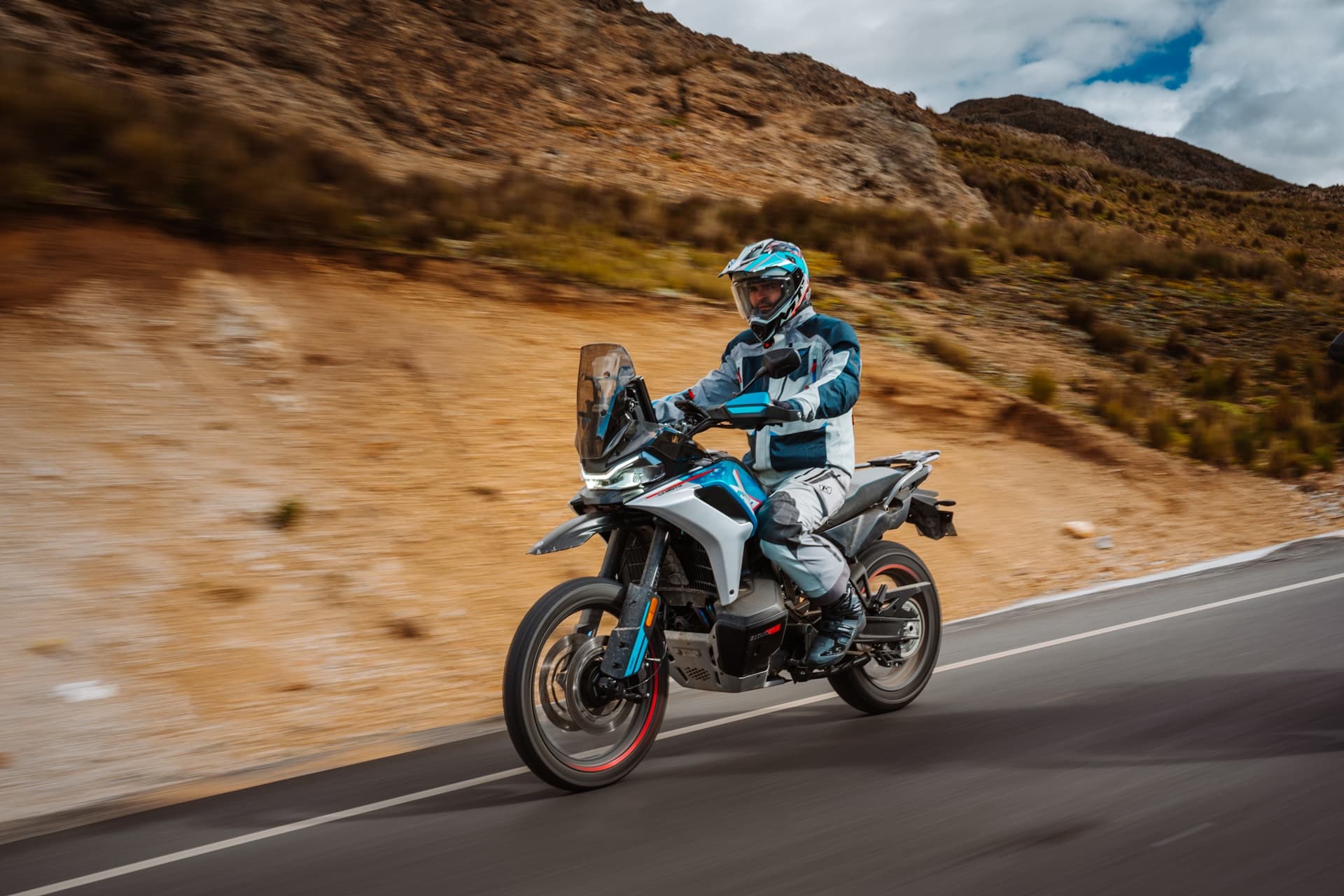 CFMoto 800MT-X 2026
