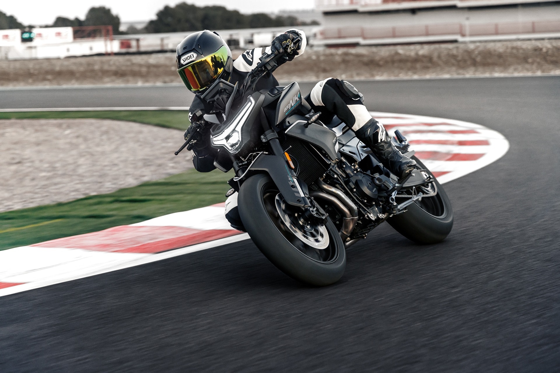 CFMoto 800NK 2026