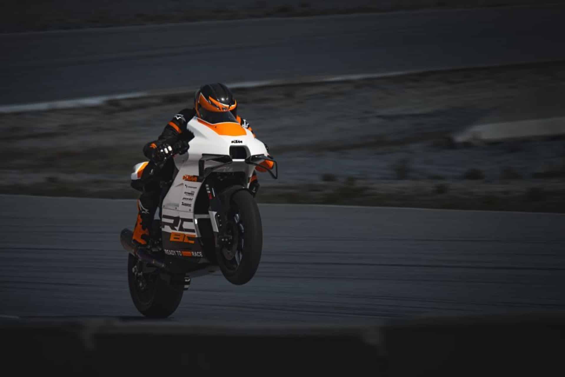 KTM BAJAJ 2026
