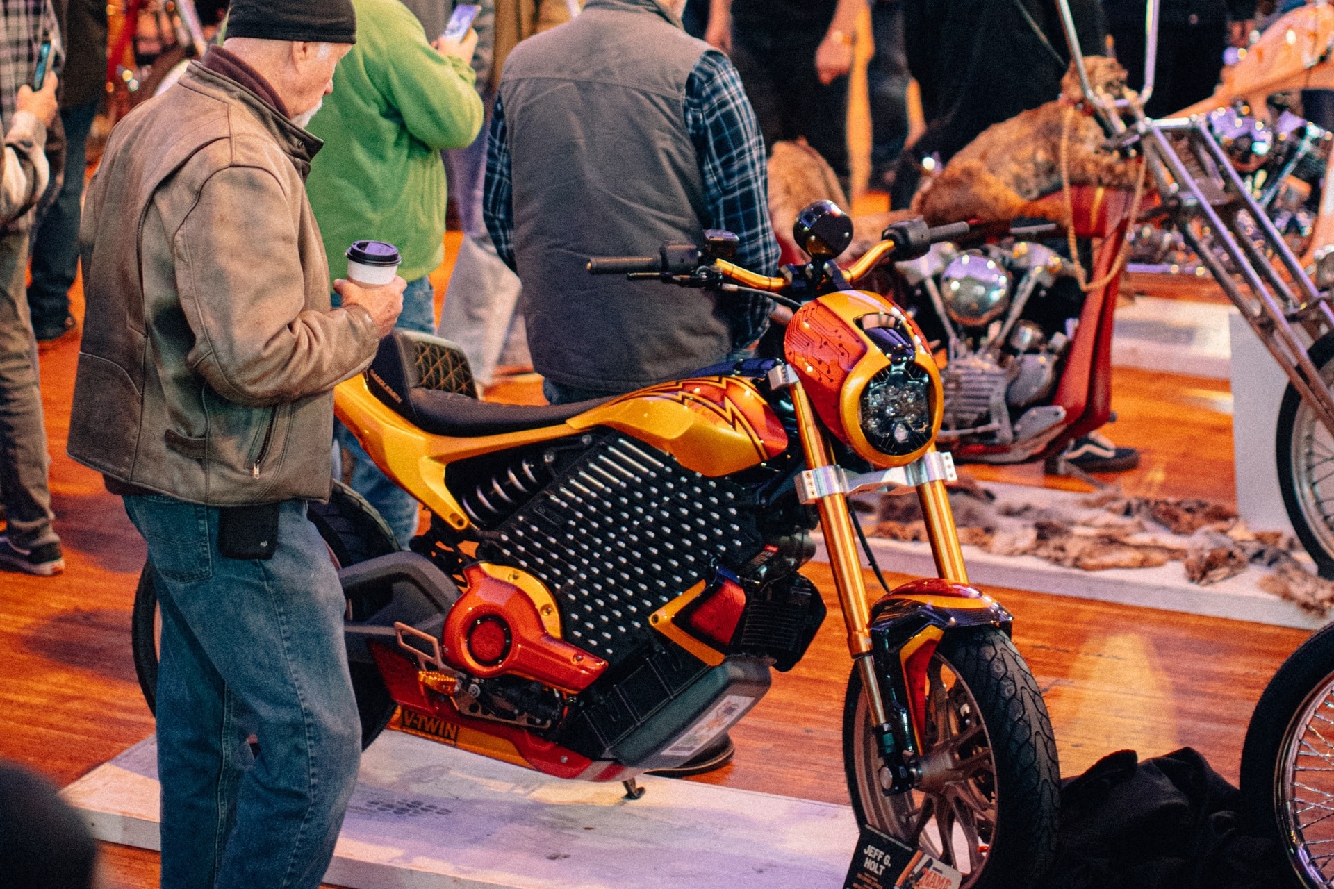 LiveWire presenta dos llamativas preparaciones sobre su S2 Alpinista con motivo del Mama Tried Motorcycle Show 2026