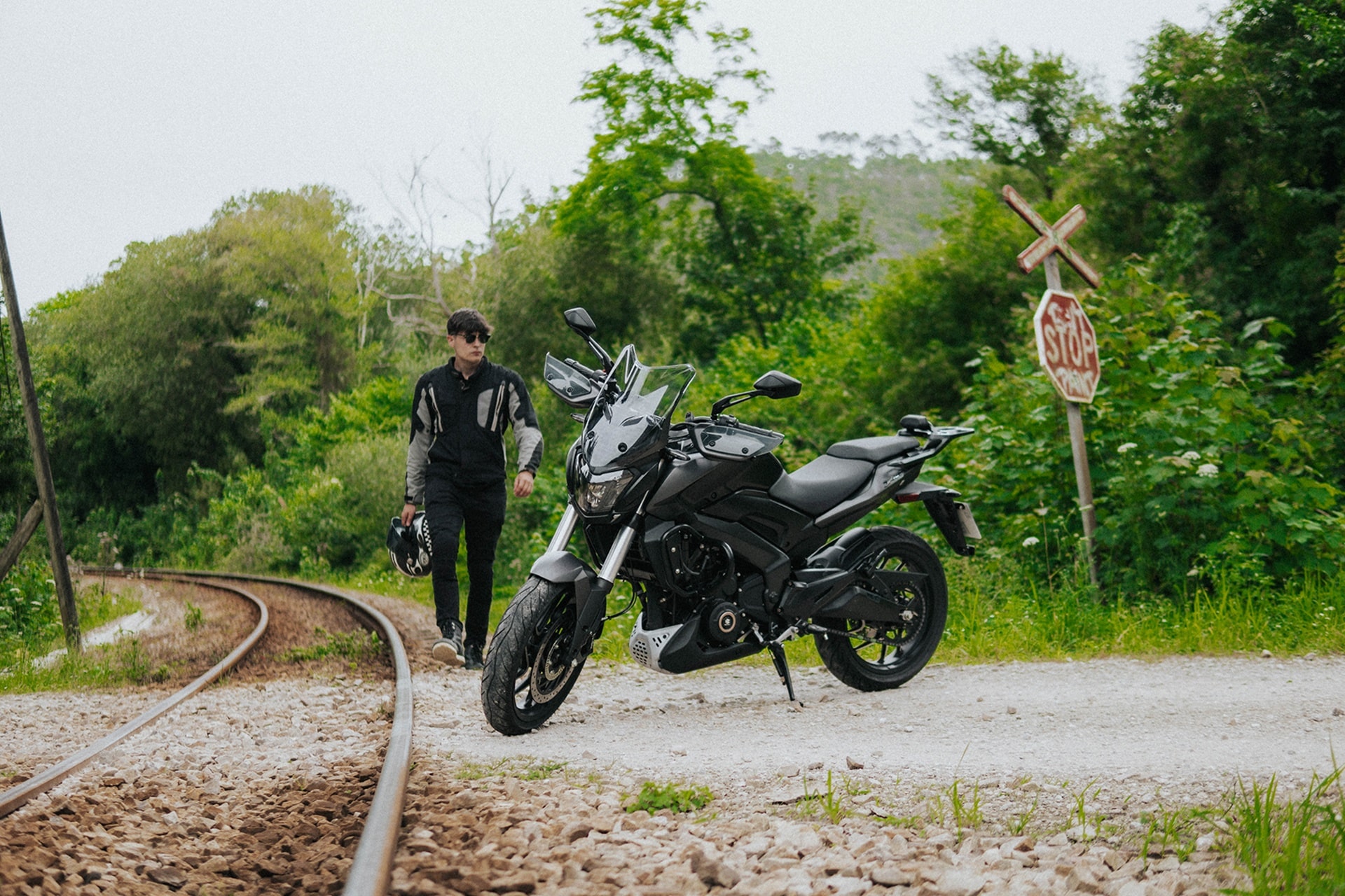 Bajaj Dominar 400: Una fiel compañera para tus vacaciones de Semana Santa