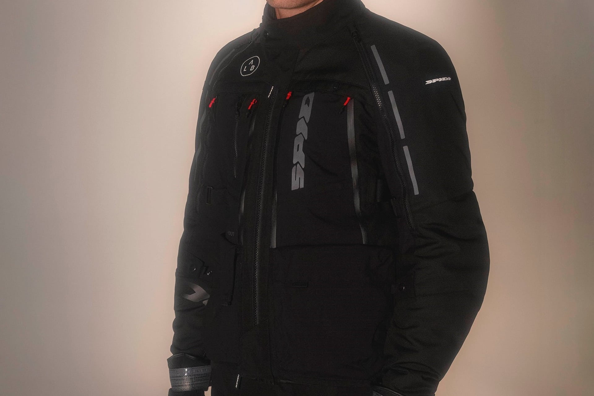 Traje completo SPIDI 4 Season V3: Versatilidad y estilo con la máxima tecnología de protección