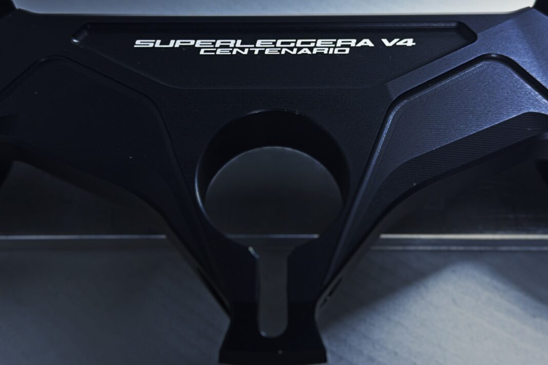 Ducati anuncia el lanzamiento de su nueva Superleggera V4 Centenario
