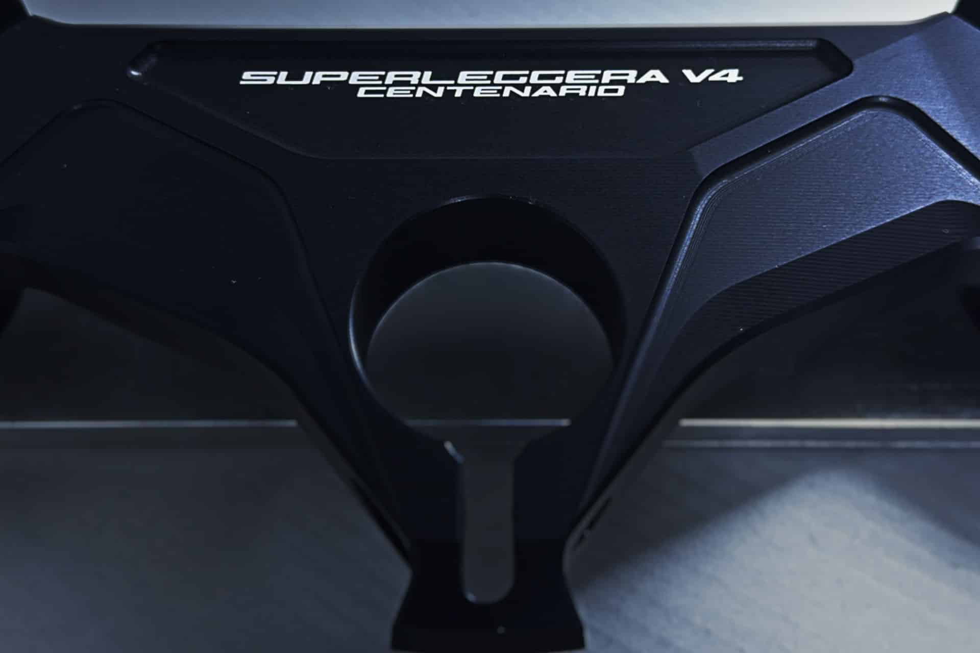 Ducati anuncia el lanzamiento de su nueva Superleggera V4 Centenario