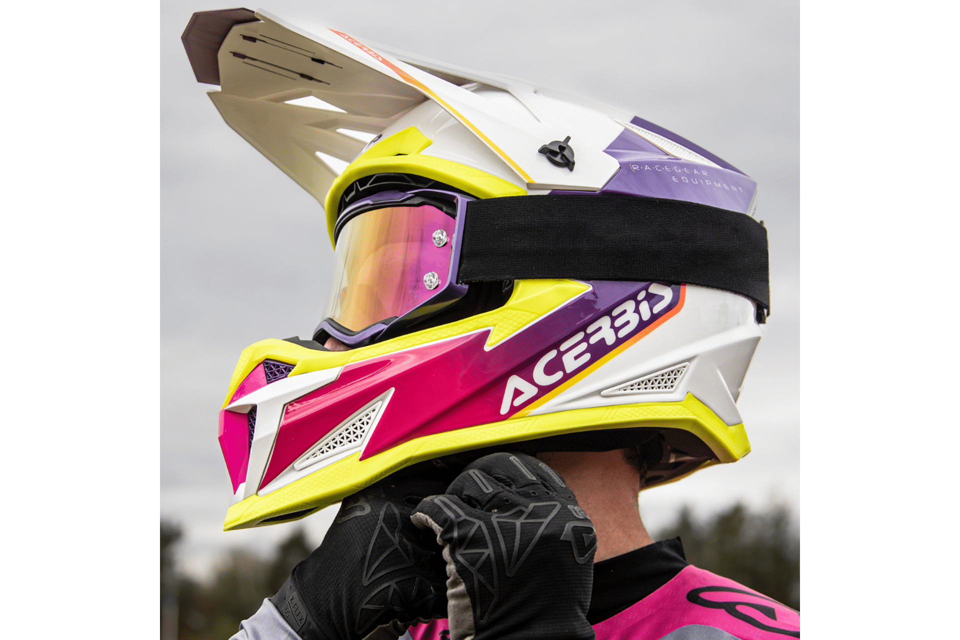 Gama de cascos off-road Acerbis 2026: encuentra el compañero ideal para la práctica de cross y enduro