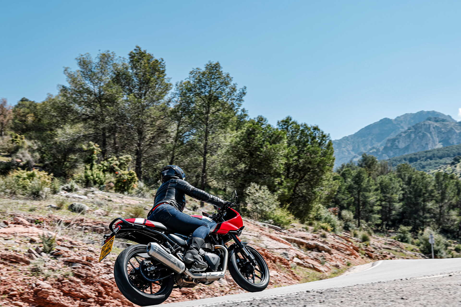 Prueba Triumph Tracker 400 y Triumph Thruxton 400