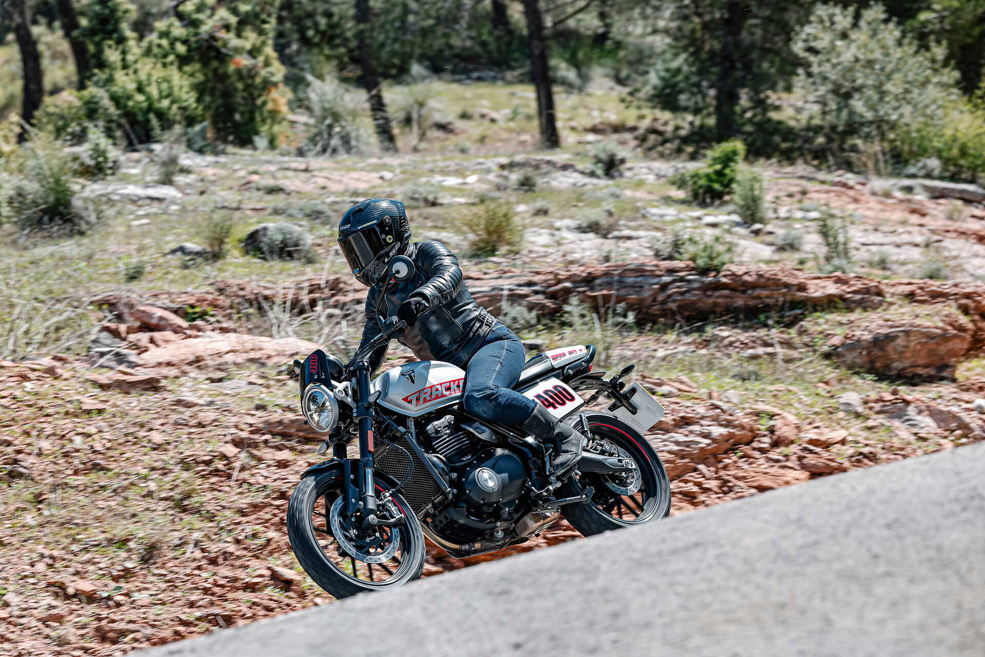 Prueba Triumph Tracker 400 y Triumph Thruxton 400