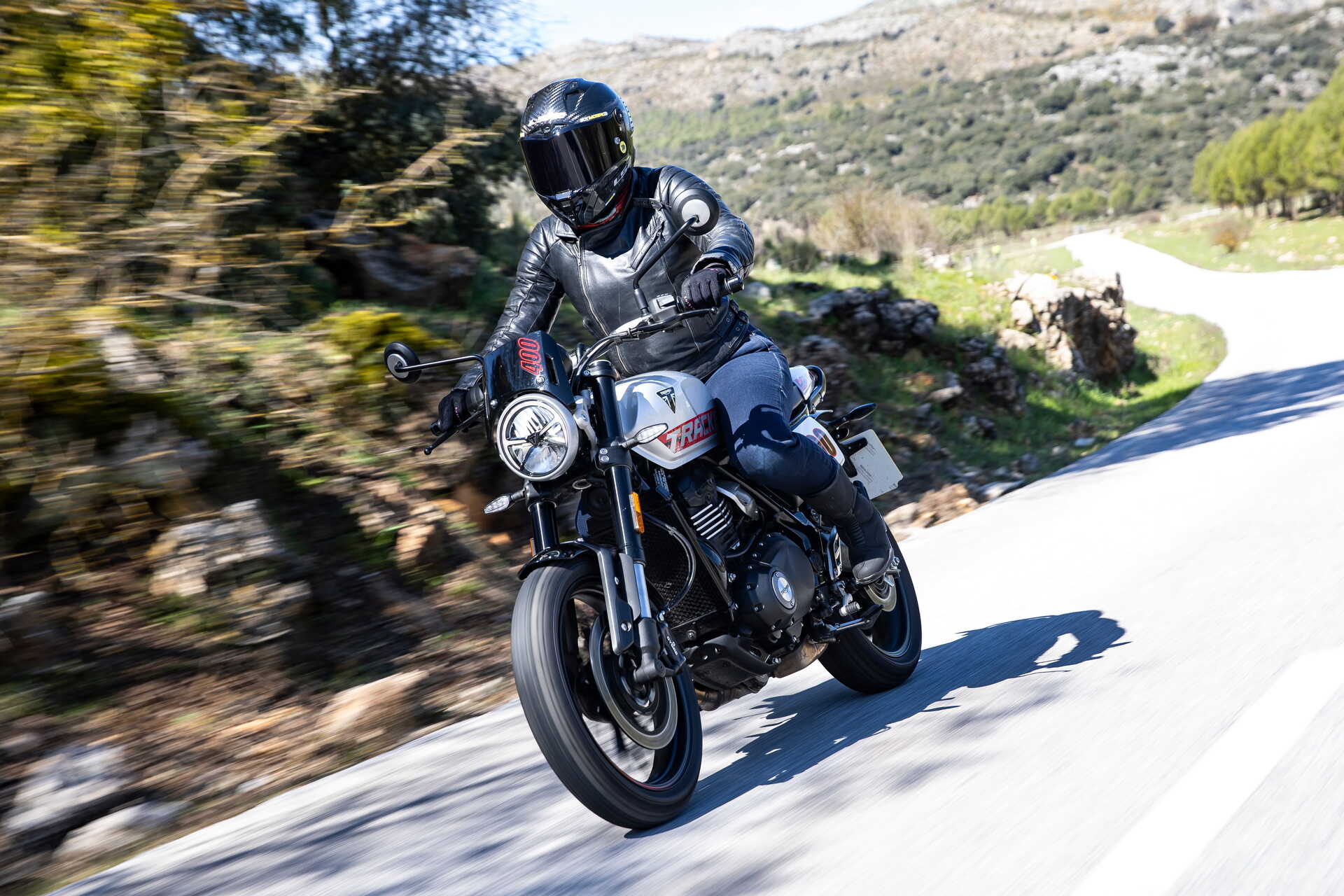 Prueba Triumph Tracker 400 y Triumph Thruxton 400