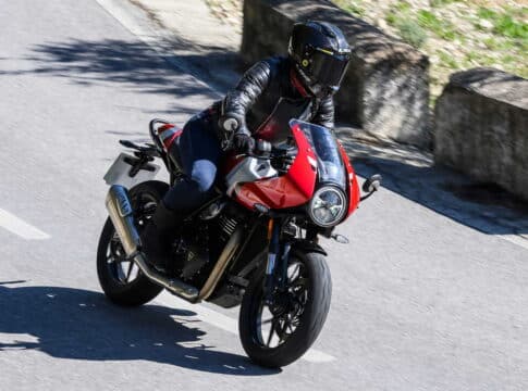 Prueba Triumph Tracker 400 y Triumph Thruxton 400