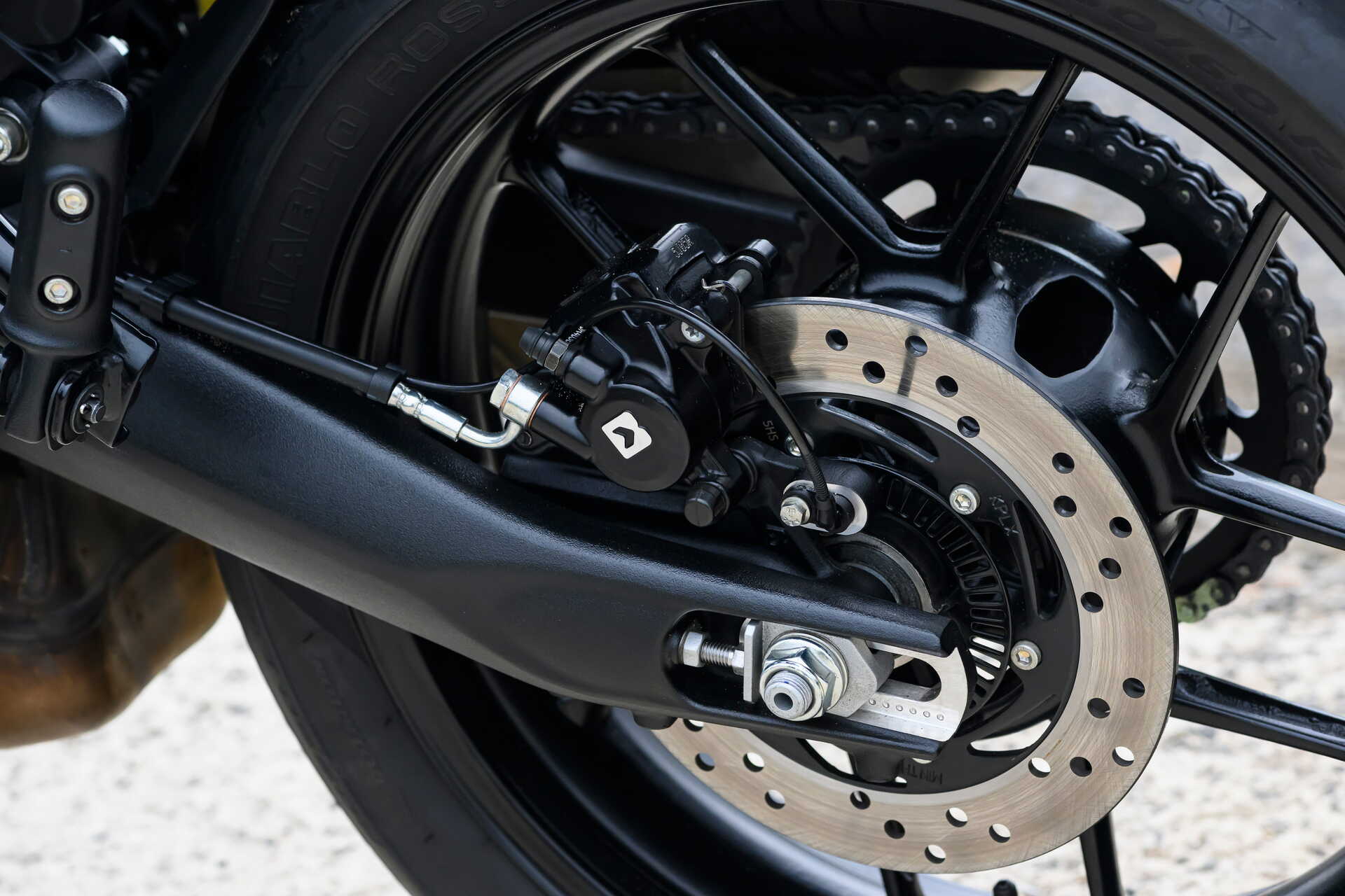 Prueba Triumph Tracker 400 y Triumph Thruxton 400