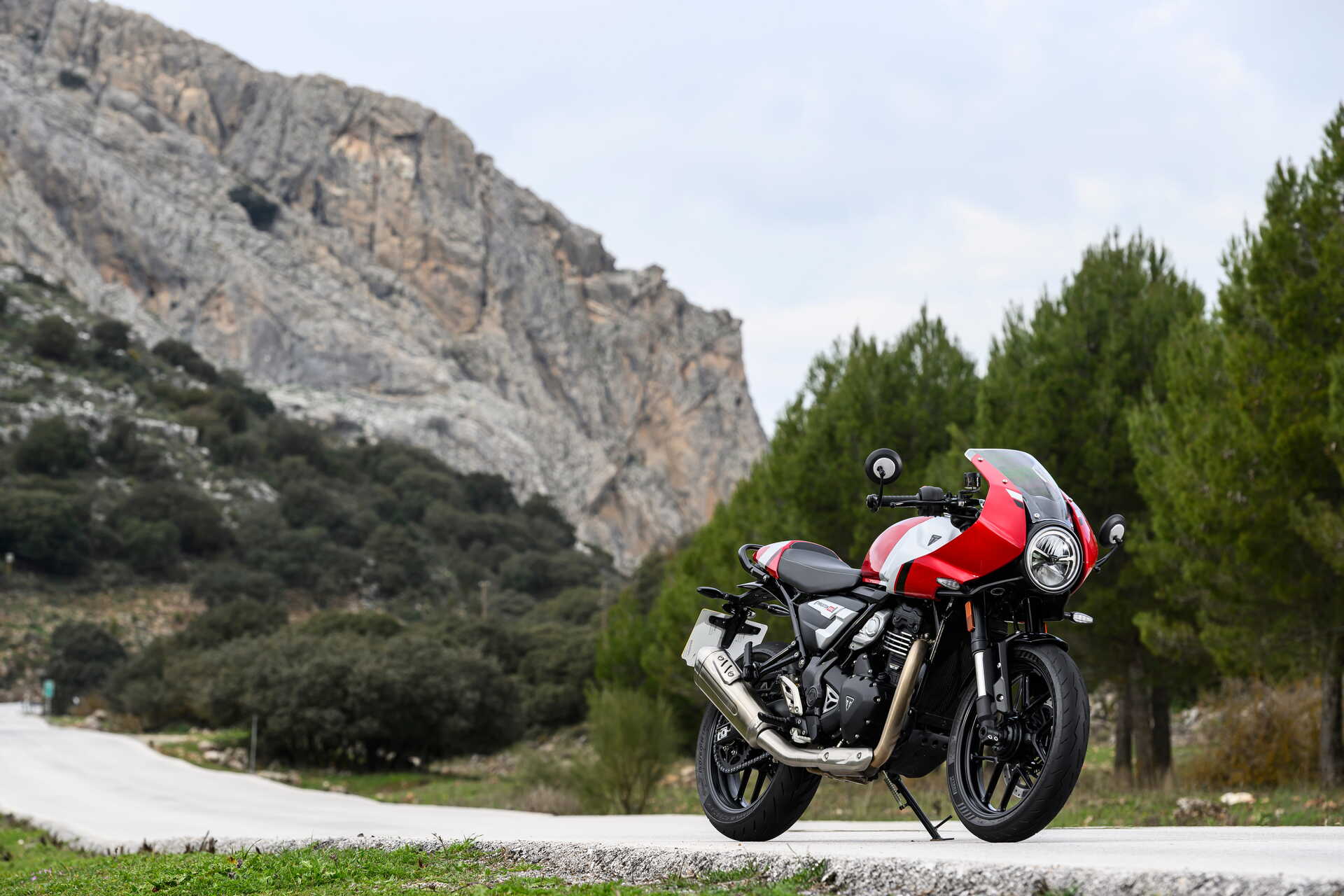 Prueba Triumph Tracker 400 y Triumph Thruxton 400