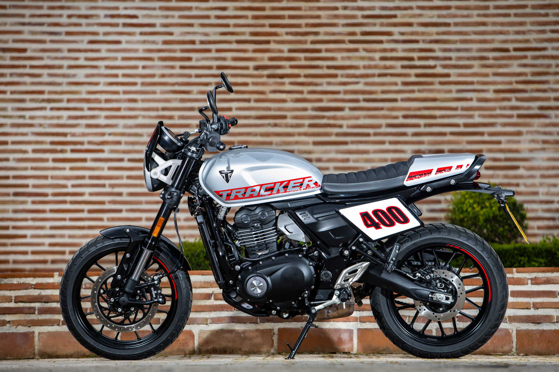 Prueba Triumph Tracker 400 y Triumph Thruxton 400