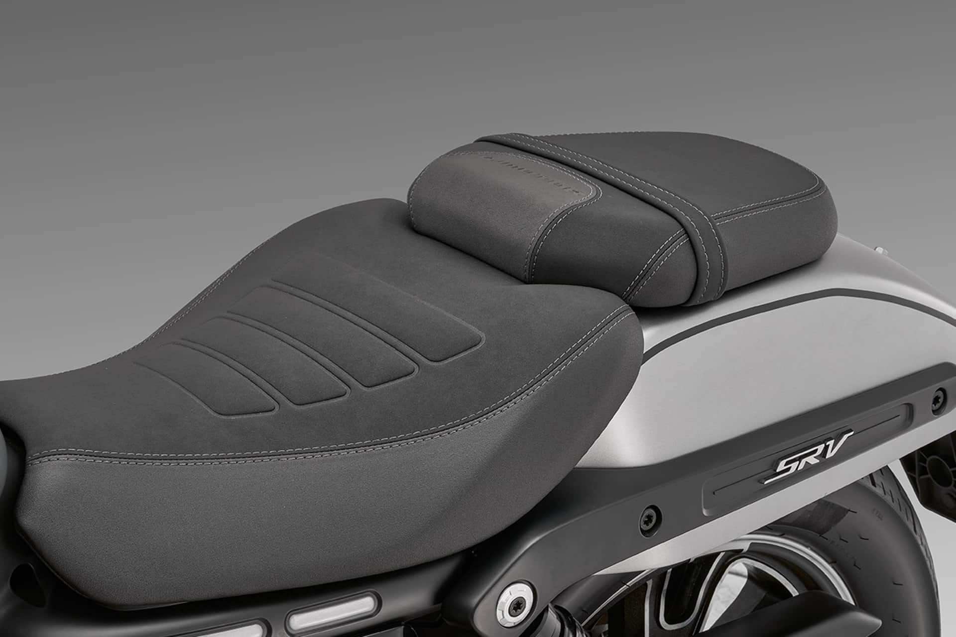 QJMotor lanza su nueva SRV 400 VS, la bobber destinada a los aficionados europeos con carnet A2