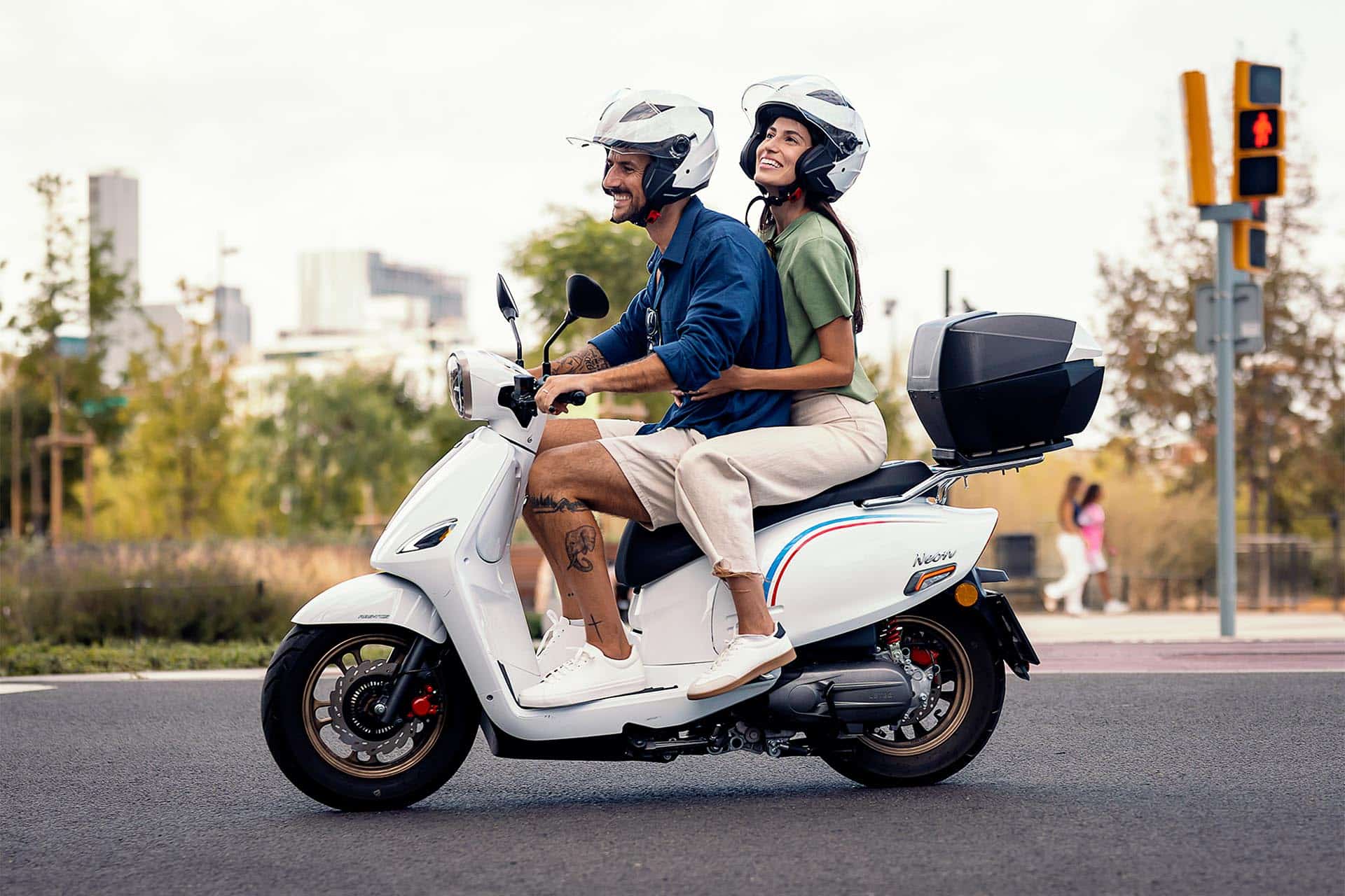 Letbe lanza el Neon 50 por 2.290 euros, un scooter urbano y bastante equipado