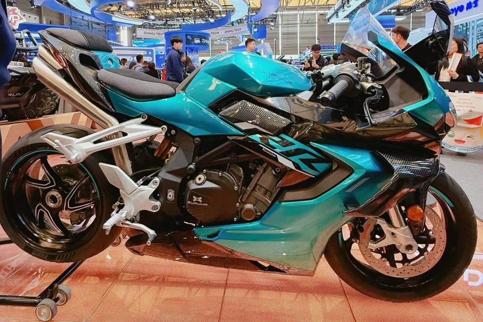 Guruma 1000RR: La deportiva china comandada por IA que se adapta a tu modo de pilotar