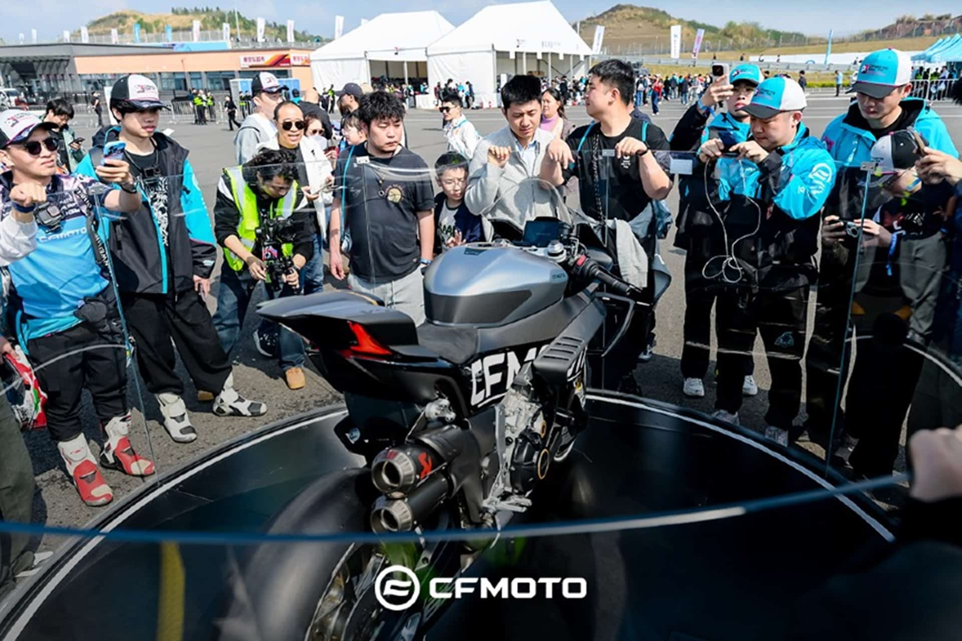 Desvelada oficialmente la nueva V4 SR-RR con motivo del “CFMoto Day 2026”
