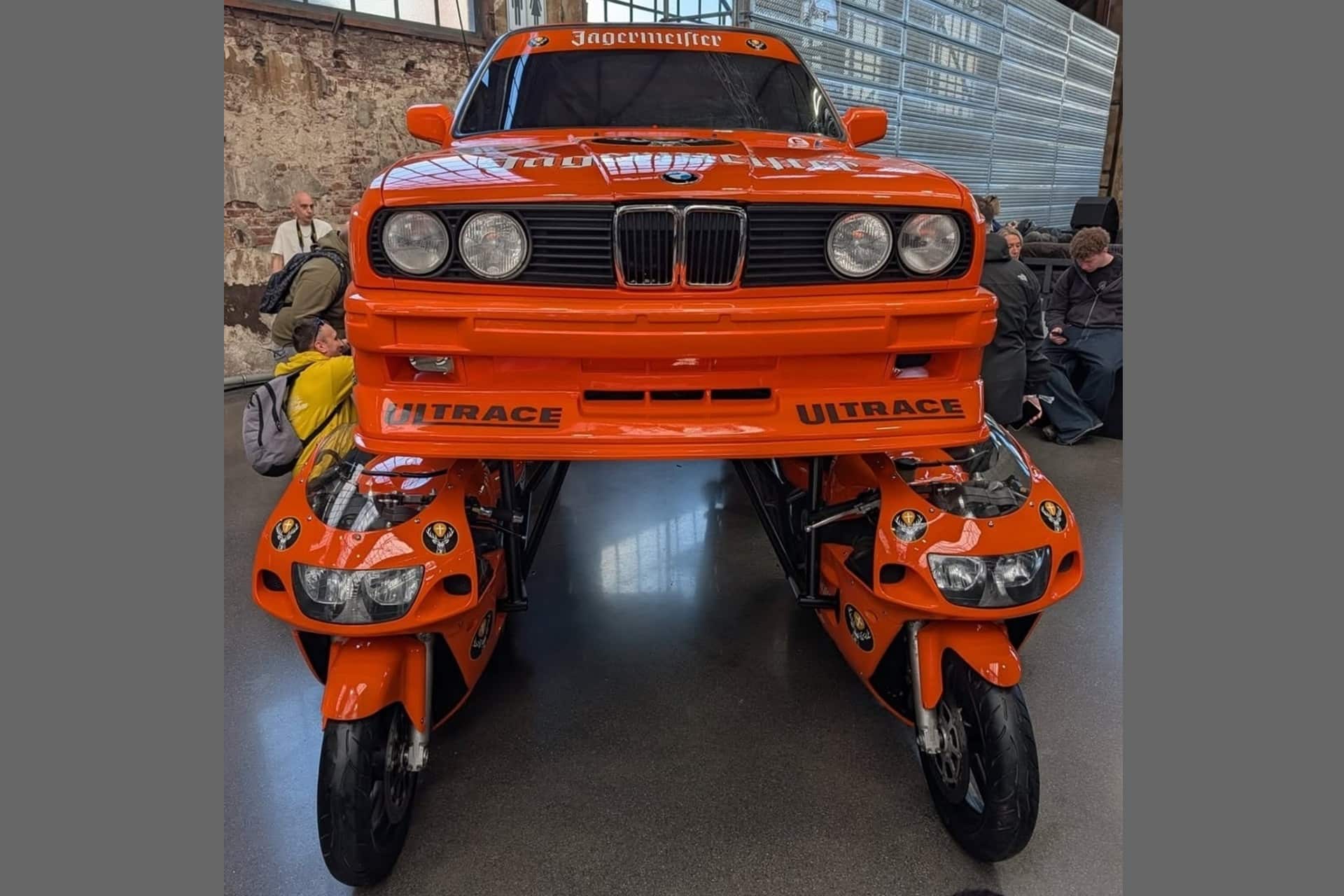 Horsepower Rennmeister: El BMW E30 reconvertido en una cuadriga de Suzukis GSX-R SRAD