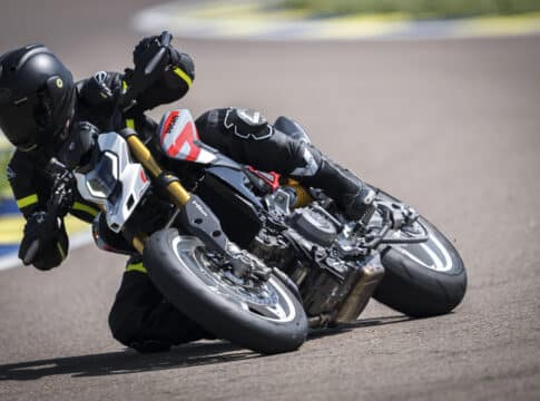 Prueba Ducati Hypermotard V2 SP 2026