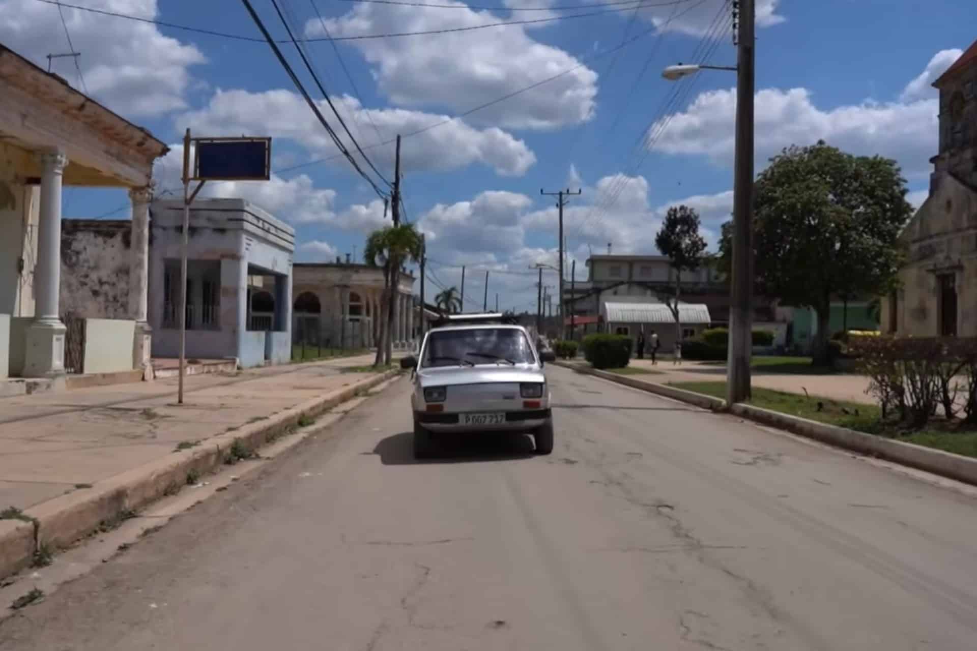 Coche de Cuba a carbón