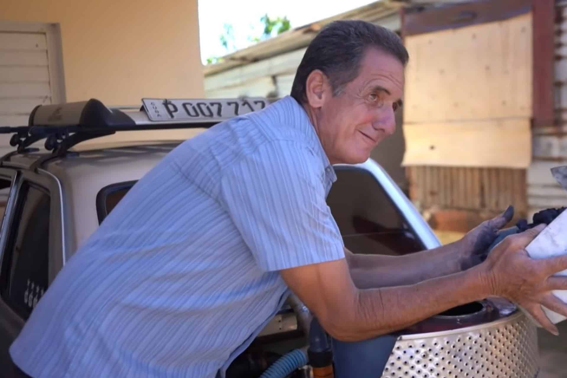 Coche de Cuba a carbón