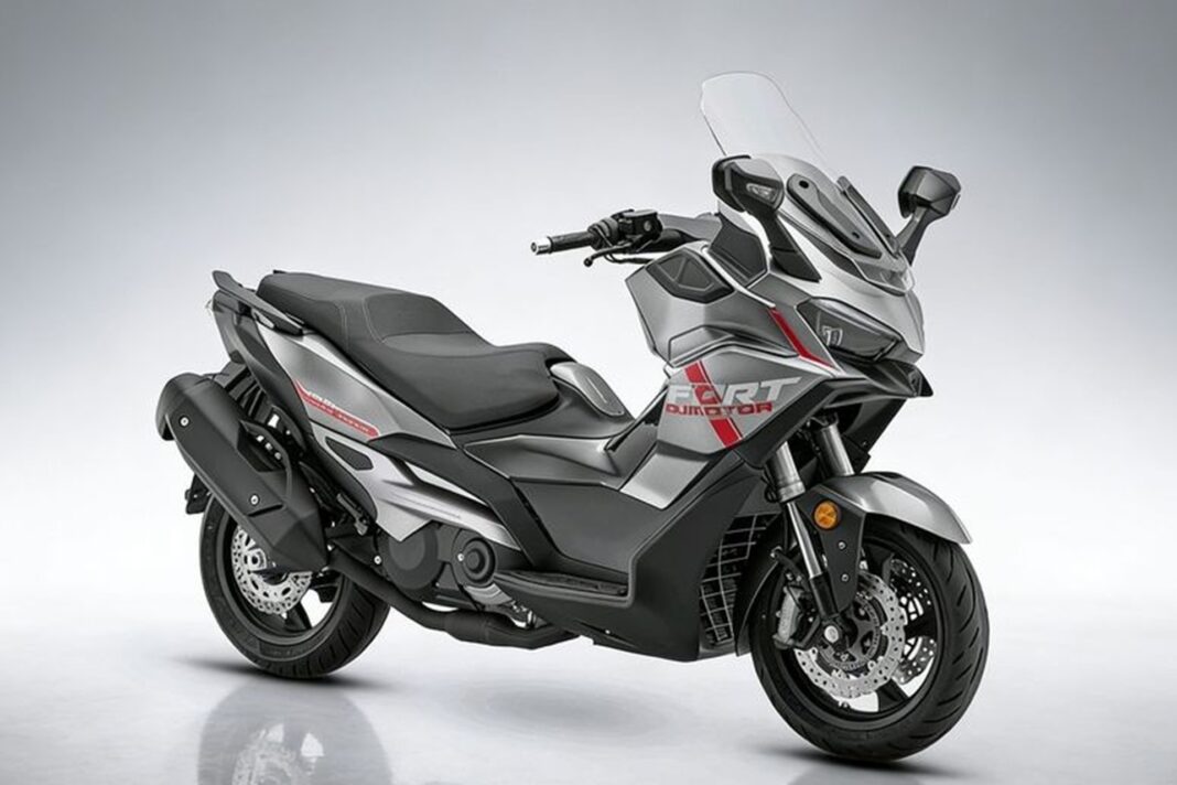 Fort 600: QJMotor se estrena en el segmento de los maxiscooter bicilíndricos