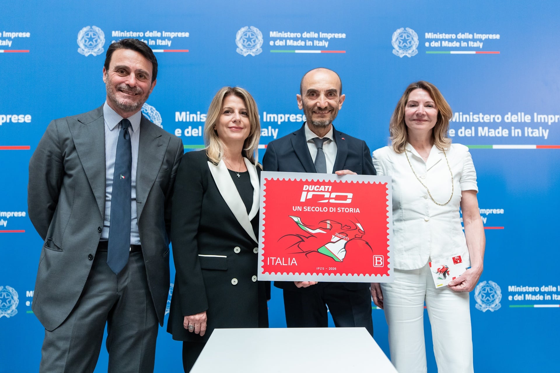 Con motivo del su centenario, el Estado italiano rinde homenaje a Ducati con un sello especial
